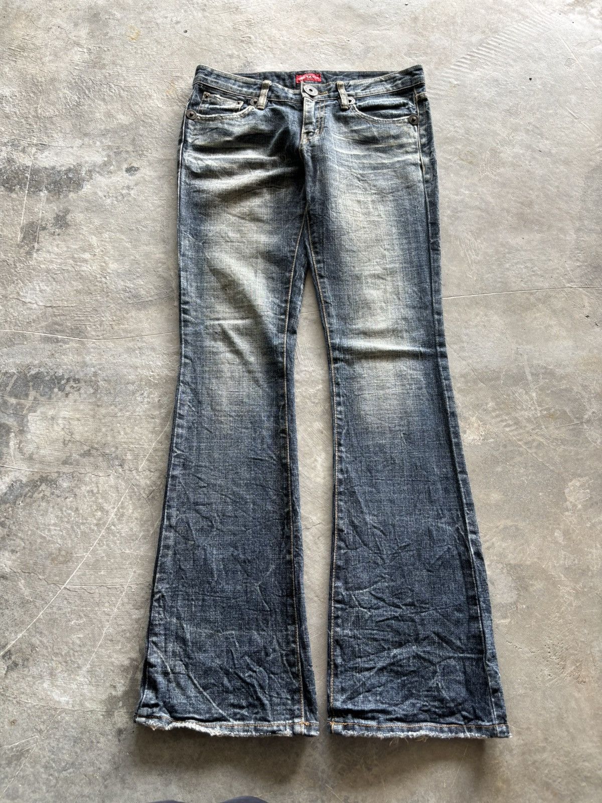 Japanese Brand sick flared maraxia japanese punk grunge flower backpocket Size 31" - 1 Thumbnail