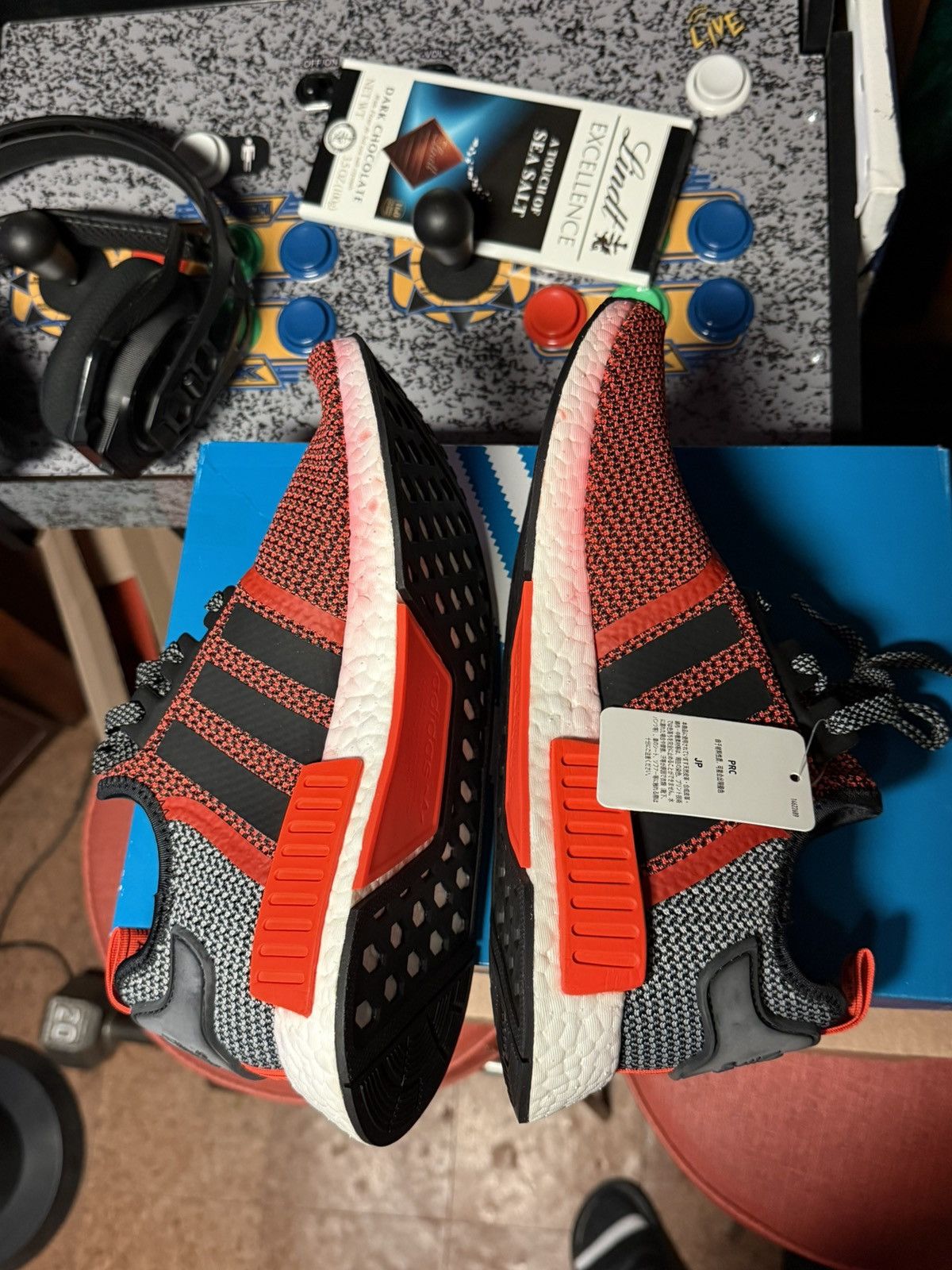 Adidas Adidas NMD R1 Lush Red Size US 9.5 / EU 42-43 - 4 Thumbnail