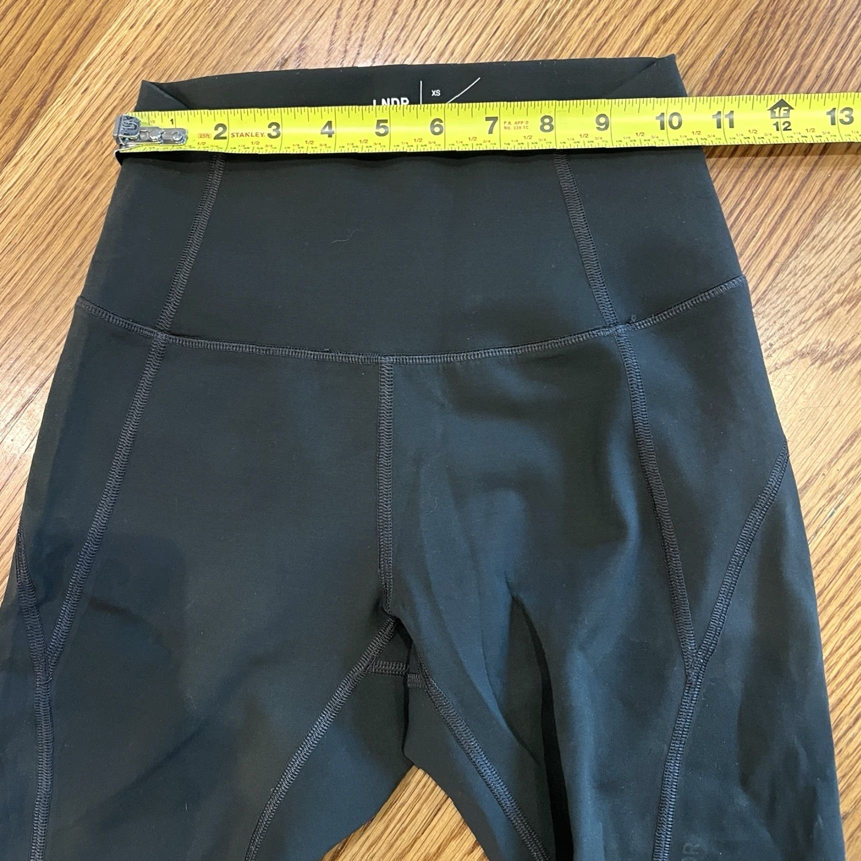 Vintage LNDR Women’s Leggings Size XS Capri Tapered Zip Pocket Back Activewear Yoga Running Gym Womens XS Green/Black Size 26" / US 2 / IT 38 - 4 Thumbnail