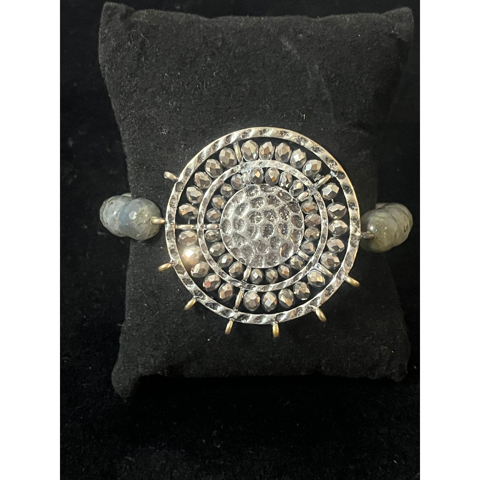 Other Labradorite Gemstone Bracelet Silvertone & Beaded Medallion Size ONE SIZE - 2 Thumbnail