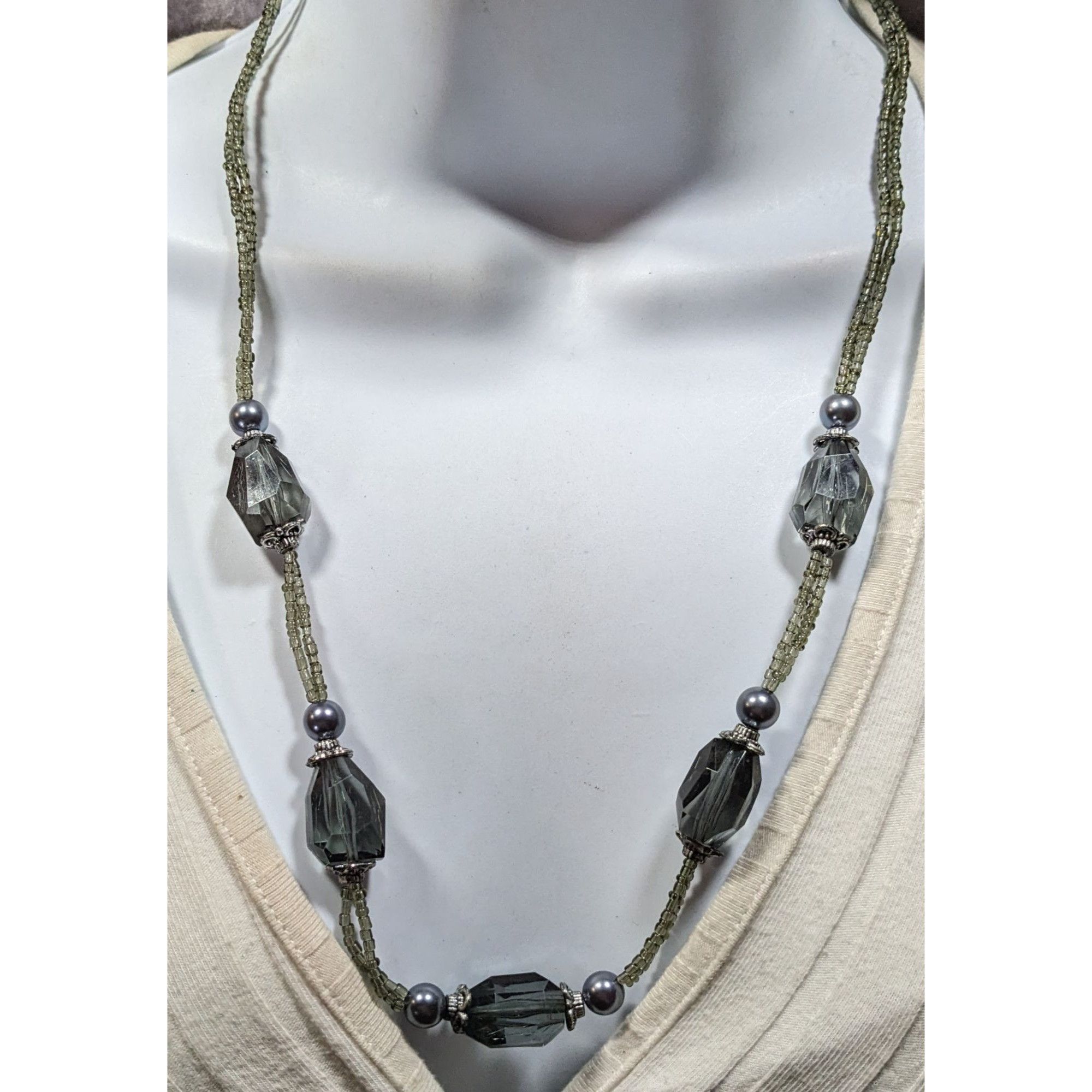 Other Chunky Translucent Grey Glass And Acrylic Beaded Necklace Size ONE SIZE - 2 Thumbnail