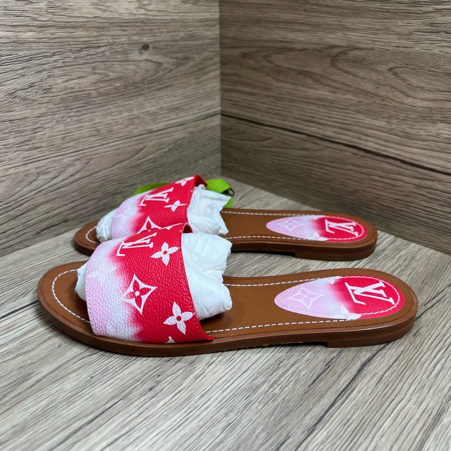 Louis Vuitton Louis Vuitton Red Sandals us_6-5 Women Size US 6.5 / IT 36.5 - 1 Thumbnail