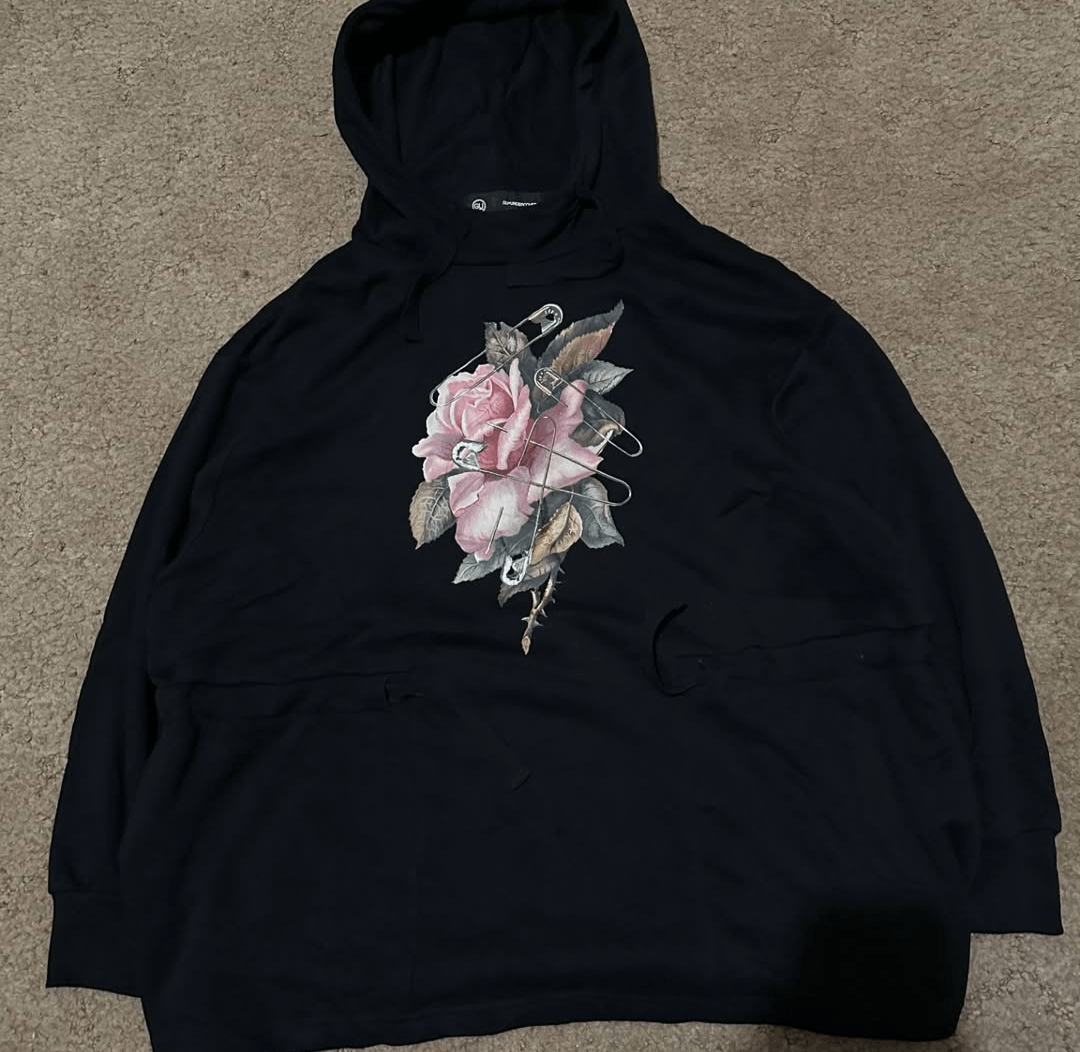 GU × Jun Takahashi × Undercover Rare gu x undercover oversized hoodie rose and safety pin Size M / US 6-8 / IT 42-44 - 1 Thumbnail