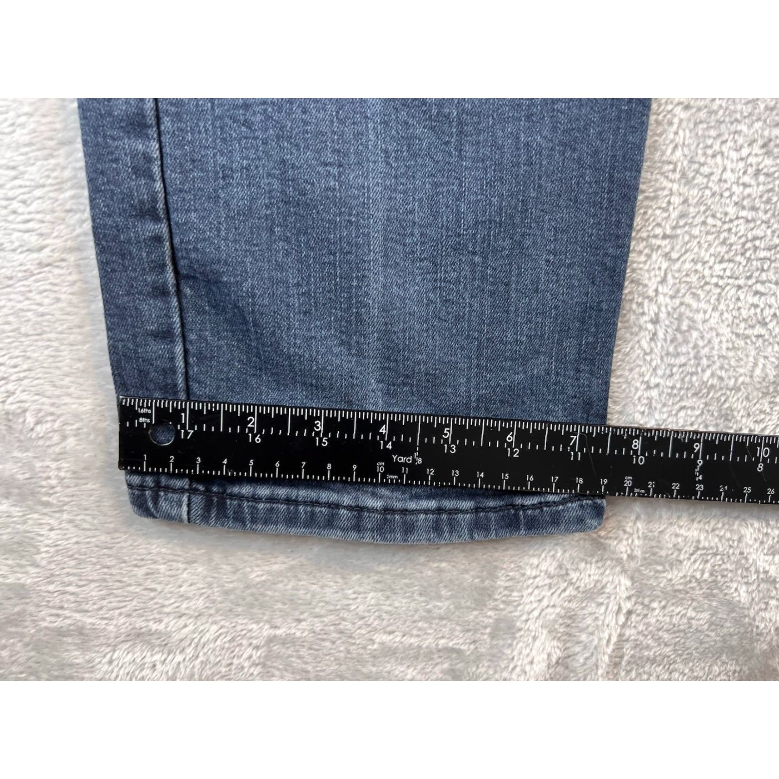 Levi's VINTAGE Levi's 514 Jeans Mens 33x30 Blue Straight Mid Rise Dark Wash Men 5-Pocket Denim Cotton Regular Inseam 30 Size US 33 - 6 Thumbnail