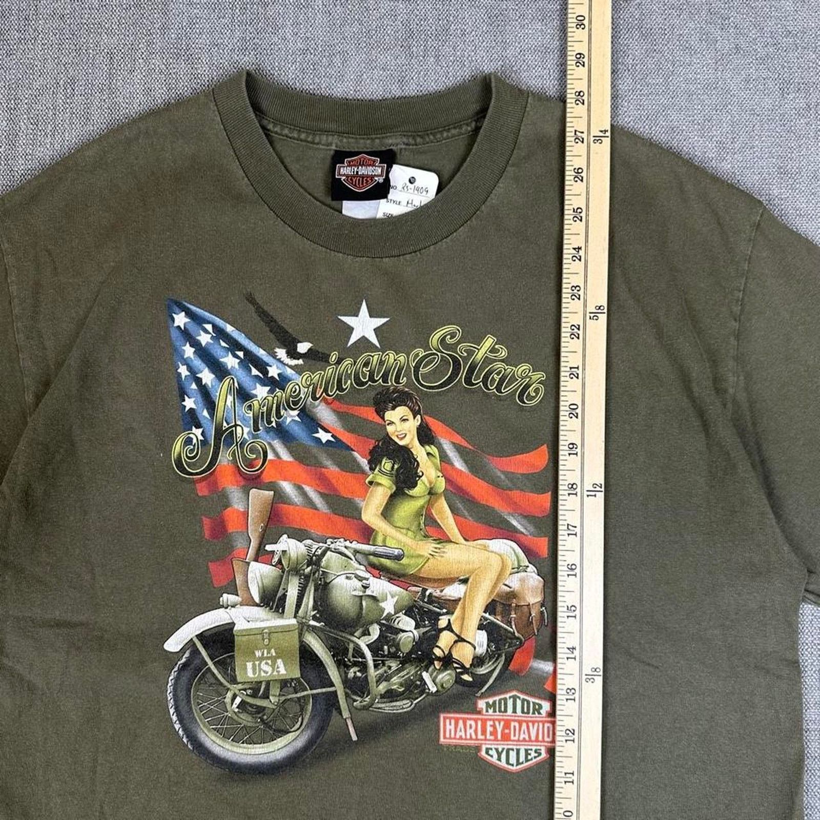 Harley Davidson Harley Davidson Pin up biker girl Flames T-shirt Size US L / EU 52-54 / 3 - 6 Thumbnail