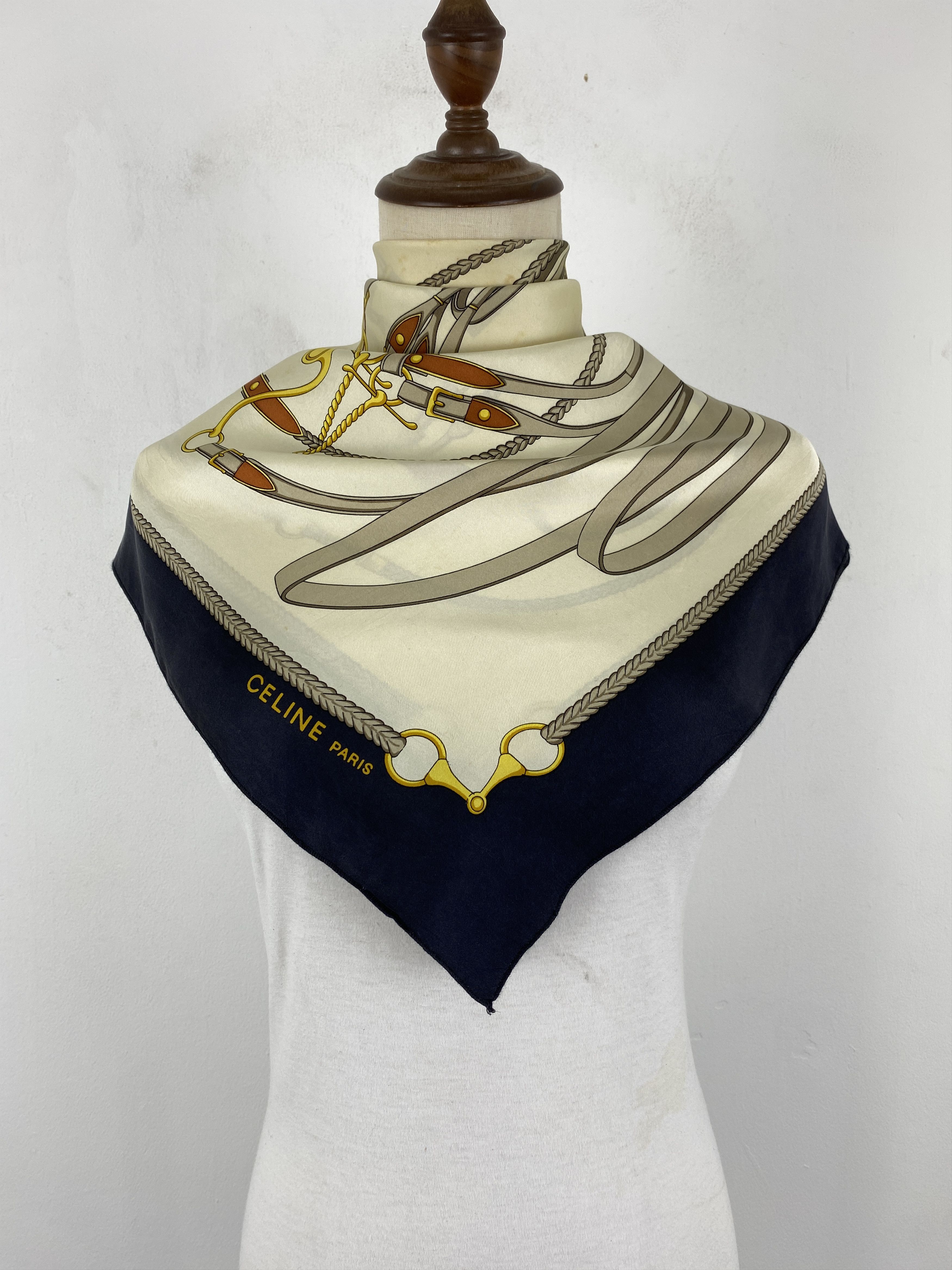 Celine × Vintage Vintage Celine Foulards / Silk Scarf / Silk Shawl SN0019 Size ONE SIZE - 1 Thumbnail
