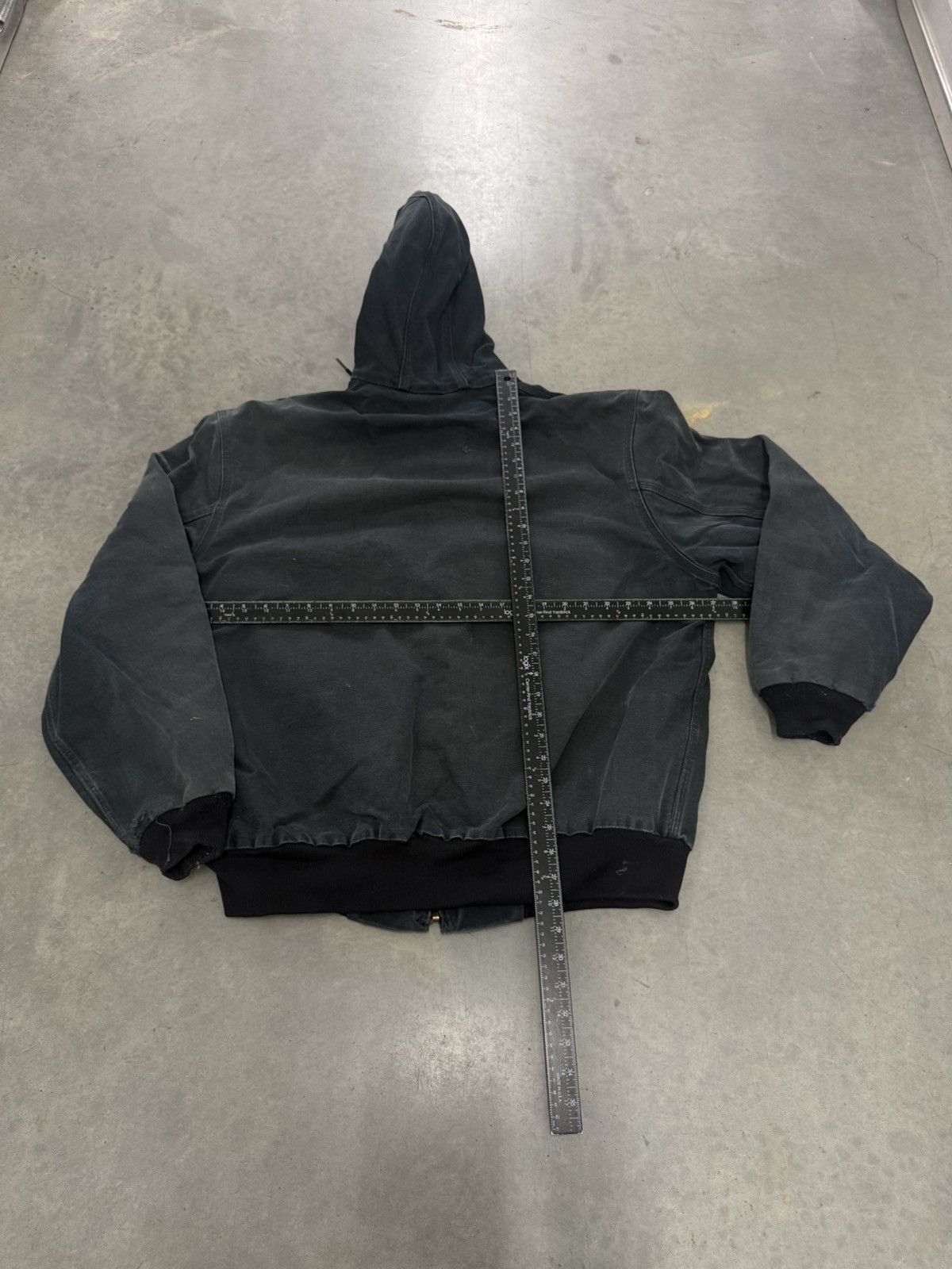 Carhartt Carhartt Black Faded Hooded Canvas Jacket USA Made Vintage Size US XL / EU 56 / 4 - 3 Thumbnail