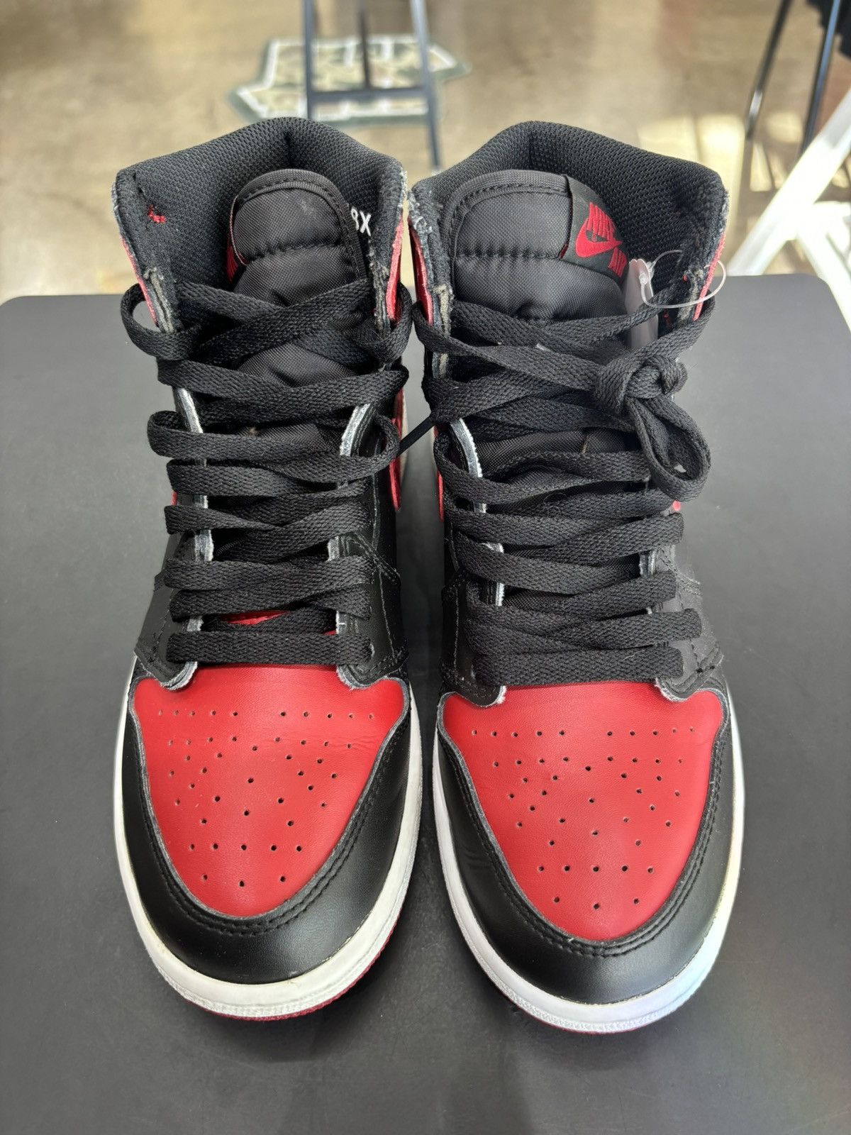 Jordan Brand × Nike Air Jordan 1 Banned Bred Sz. 6Y (2016) Size US 6 / EU 39 - 2 Thumbnail