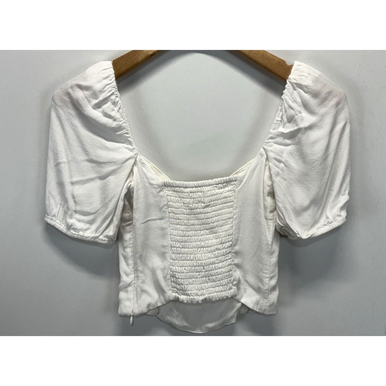 Aritzia WILFRED Novella White Puff Sleeve Top XXS ARITZIA Sweetheart Crop Smocked Back Womens Size XXS / US 00 / IT 34 - 3 Thumbnail