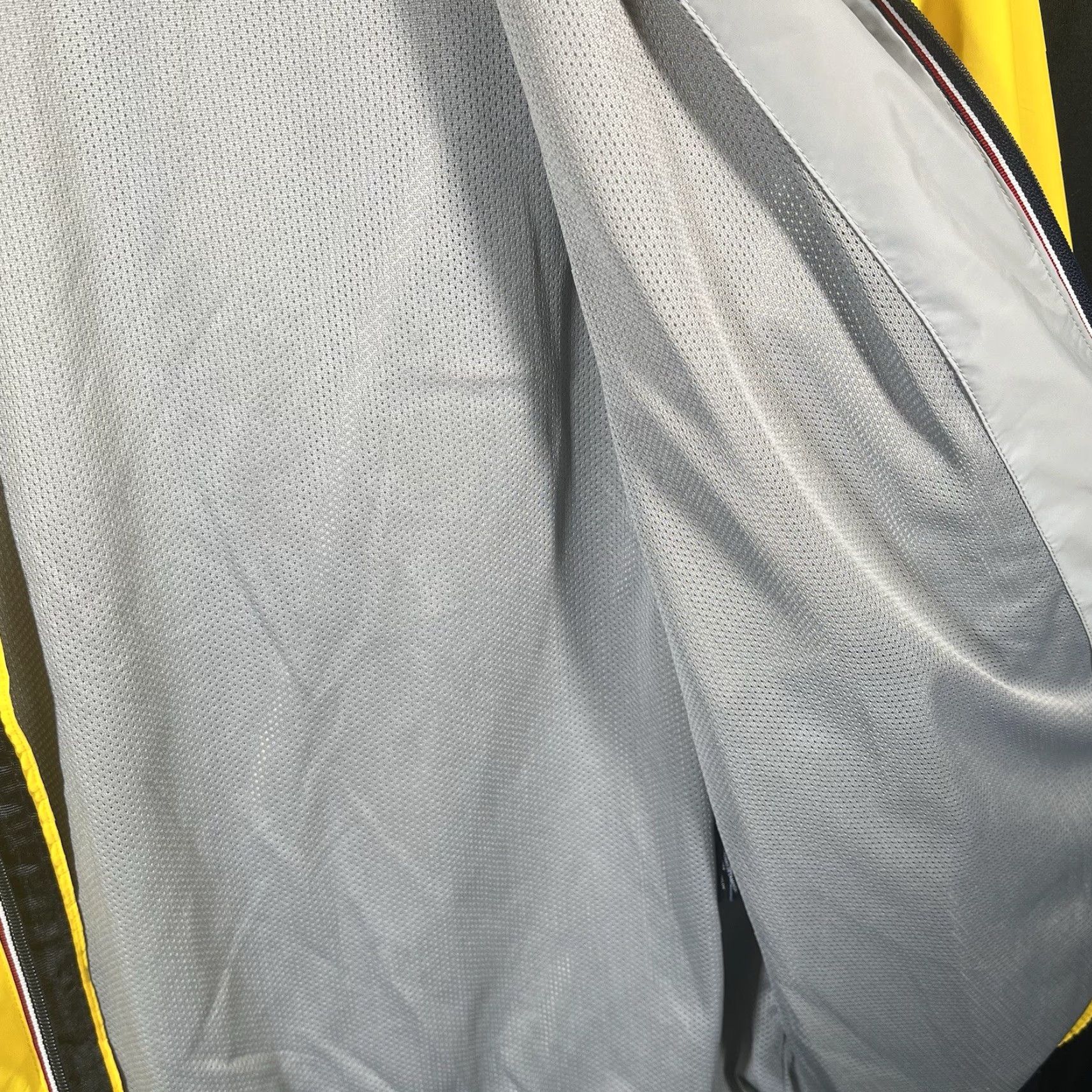 Tommy Hilfiger Tommy Hilfiger Men's Rain Jacket XXL Yellow Water-Wind Resistant Breathable Jacket Size US XXL / EU 58 / 5 - 5 Thumbnail