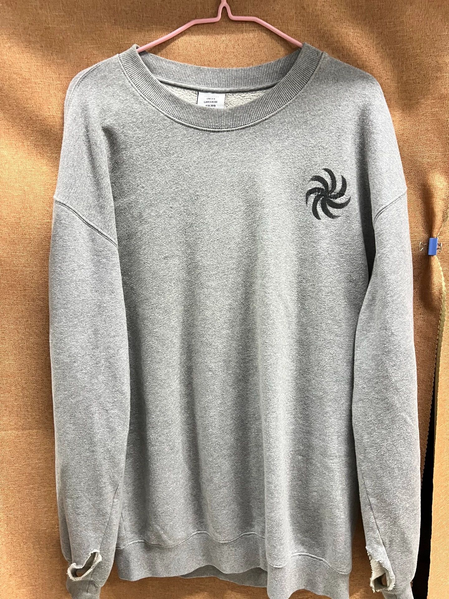 Vetements Vetements 19SS Fists Print Hoodie - dmc Size US S / EU 44-46 / 1 - 1 Thumbnail