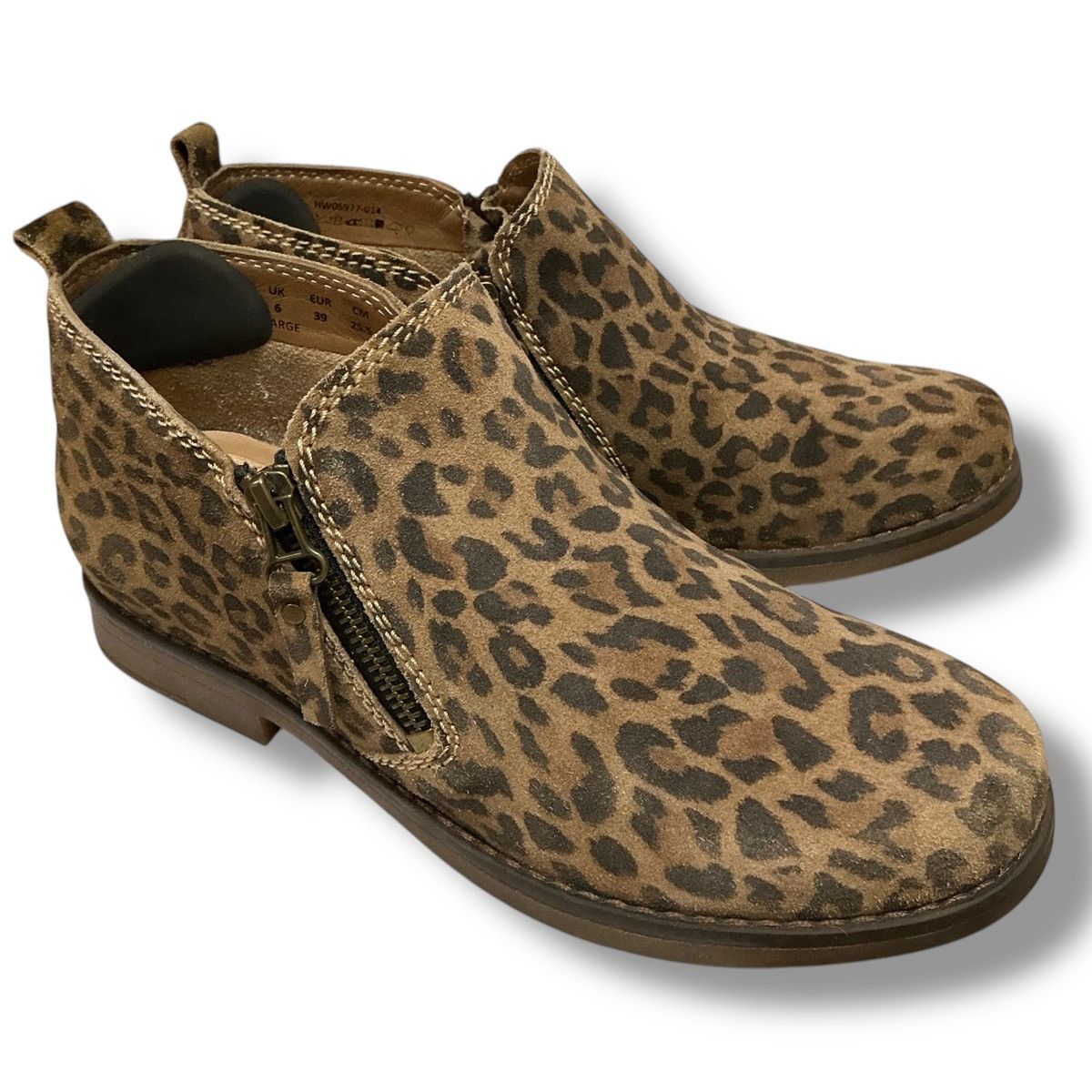 Hush Puppies Hush Puppies Mazin Cayto Cheetah Print Zip Up Ankle Booties Size US 8 / IT 38 - 14 Thumbnail