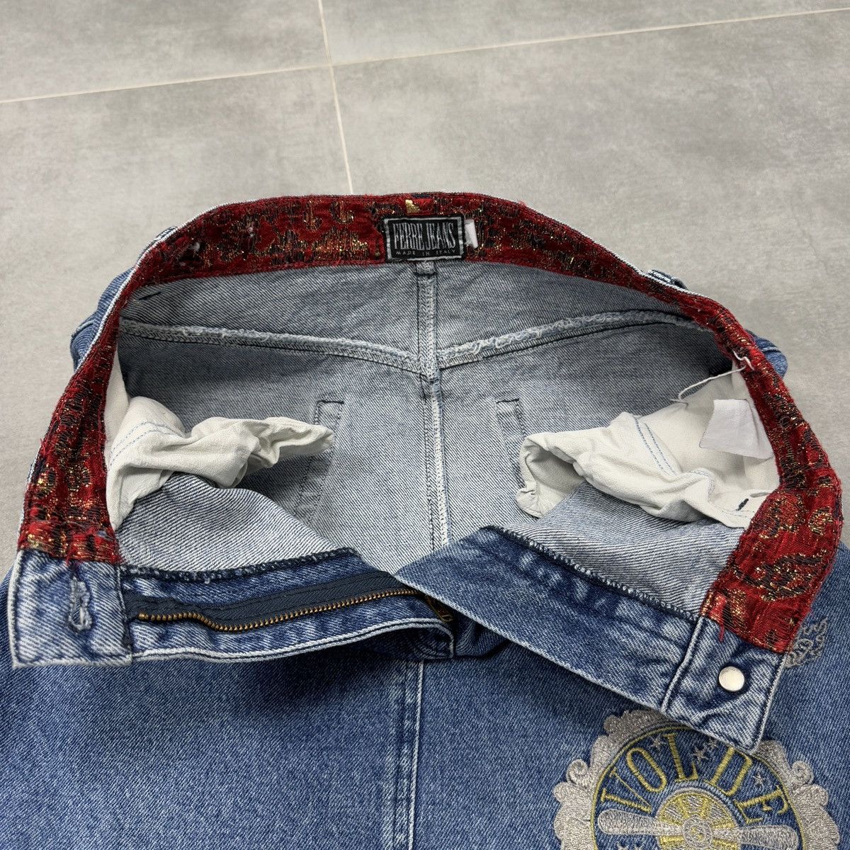 Ferre × Vintage Vintage Ferre Jeans Embroidered Logo Denim Skirt Size M Size 34" / US 12 / IT 48 - 11 Thumbnail