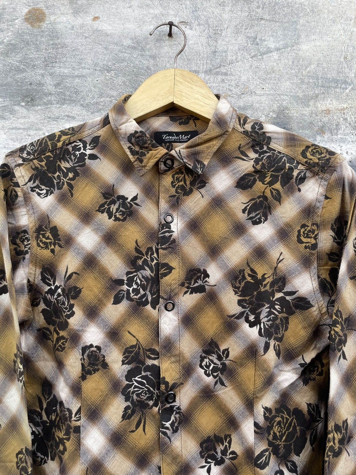 Rare Tornado Mart Flower Printed Button Shirt