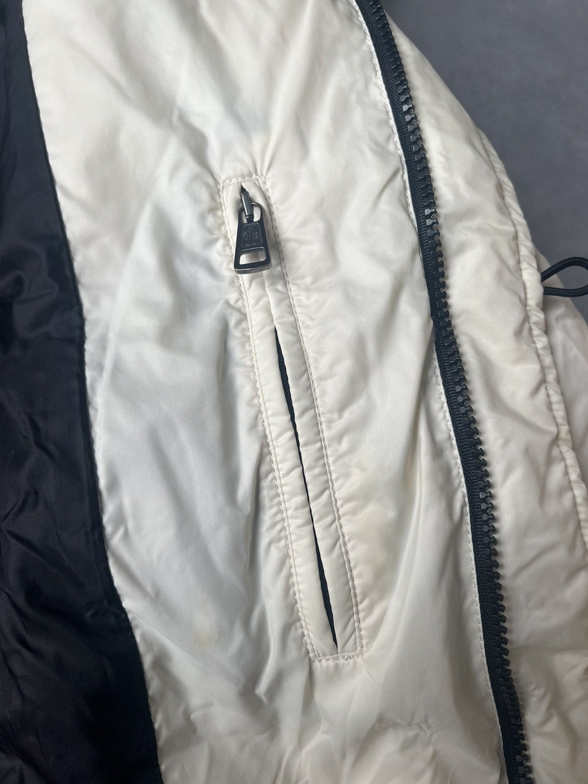 Moncler Moncler Fur Hood Puffer Jacket Size US L / EU 52-54 / 3 - 9 Thumbnail