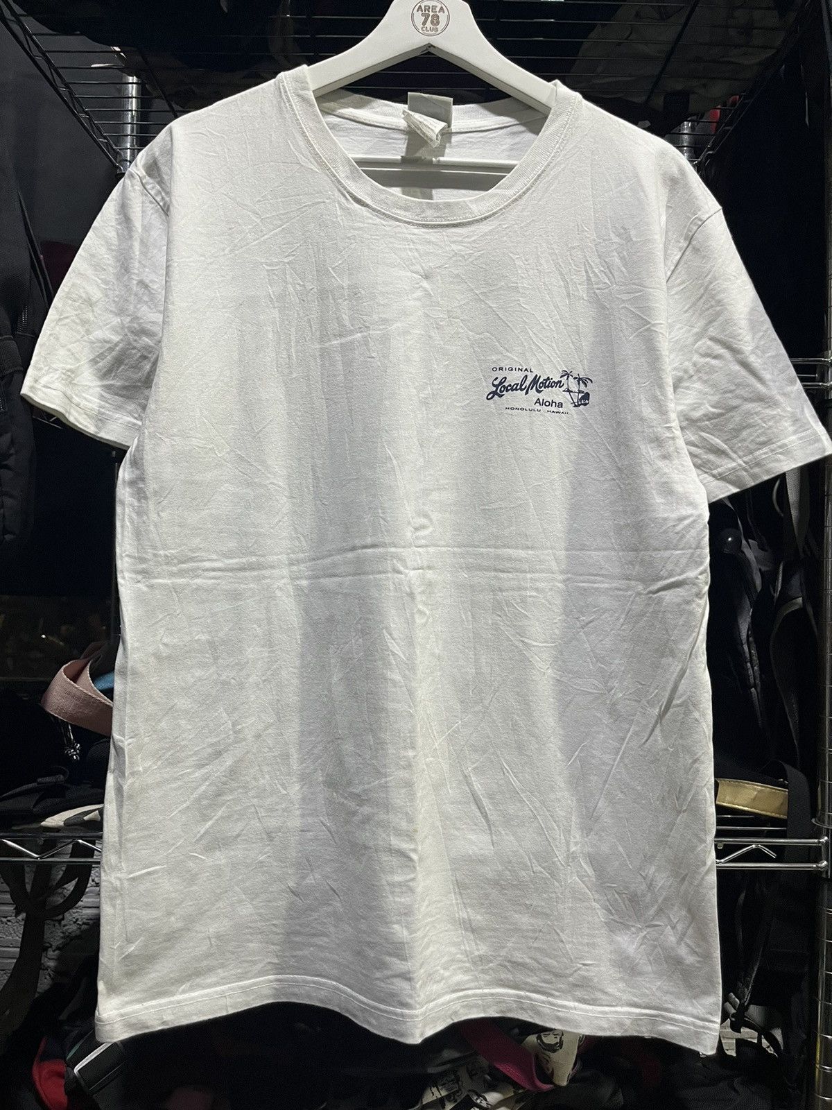 Vintage Local Motion Japan Surfboard Branded Tee Size US L / EU 52-54 / 3 - 2 Thumbnail