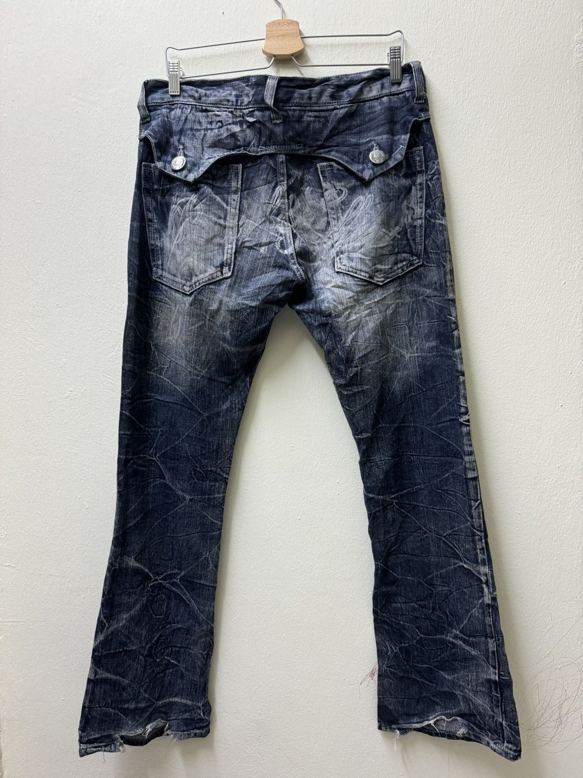 Japanese Brand Avantgarde Wild Life Distressed denim Size US 35 - 6 Thumbnail