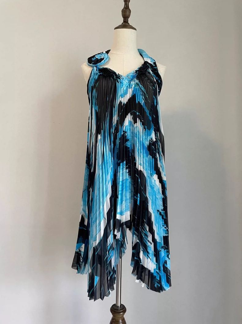 Issey Miyake Issey Miyake size:2 Blue and black printed dress Size S / US 4 / IT 40 - 2 Thumbnail