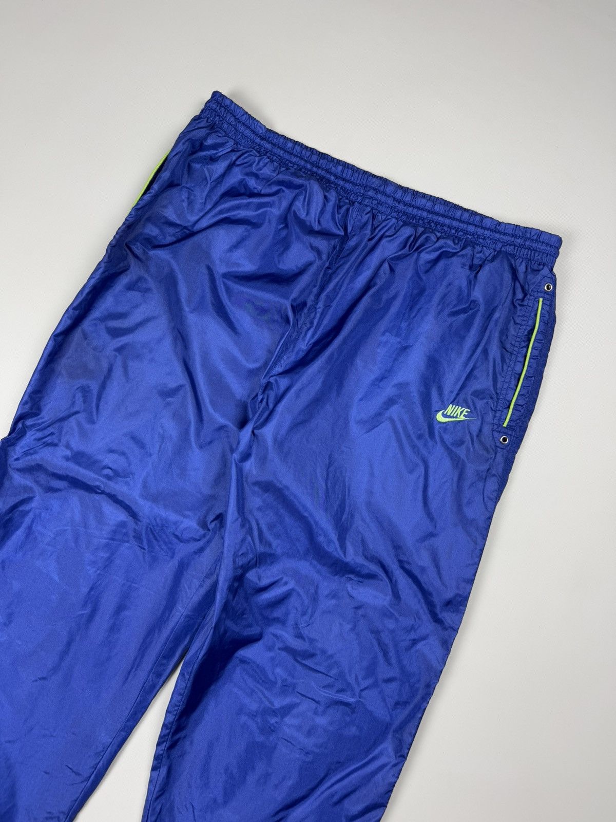 Vintage Nike Vintage Y2K Nylon Track Pants Sweatpants Size 2XL Size US 36 / EU 52 - 4 Thumbnail