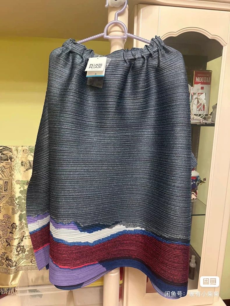 Issey Miyake Issey Miyake size:2 Red pleated cardigan Size XS / US 0-2 / IT 36-38 - 3 Thumbnail