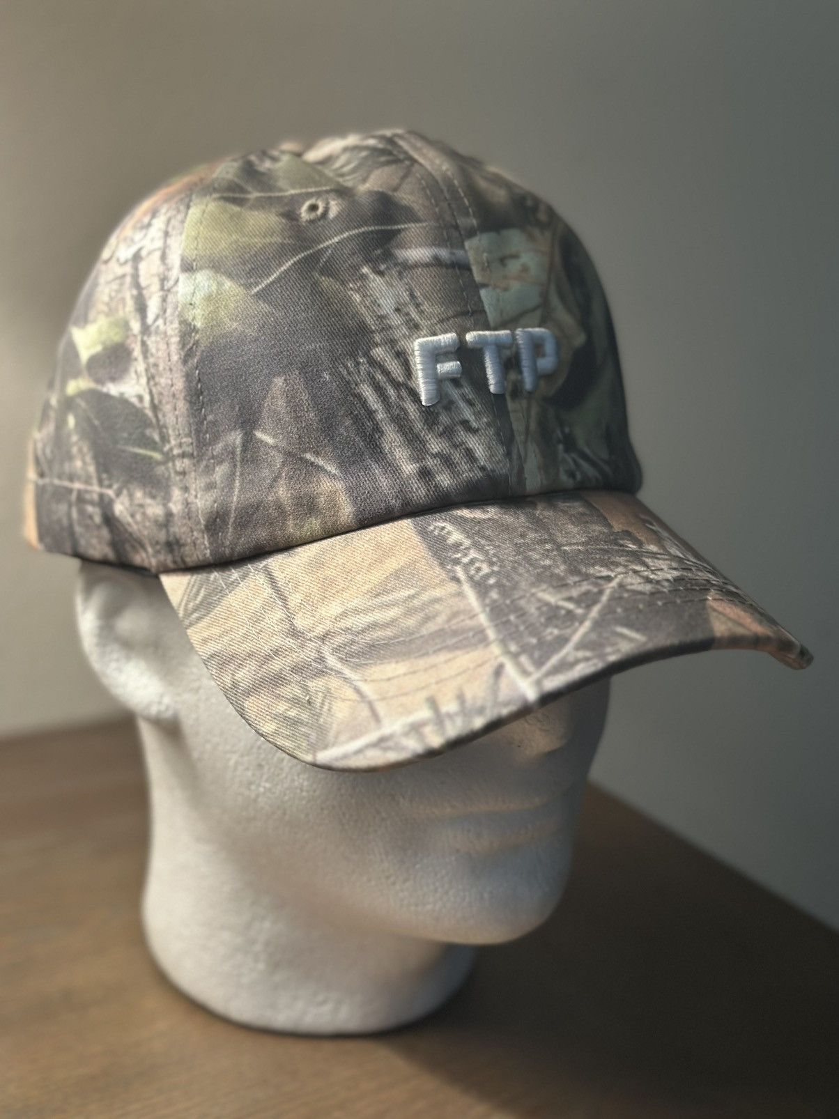 Fuck The Population × Supreme FTP LOGO 6 PANEL (TREE CAMO) Size ONE SIZE - 4 Thumbnail