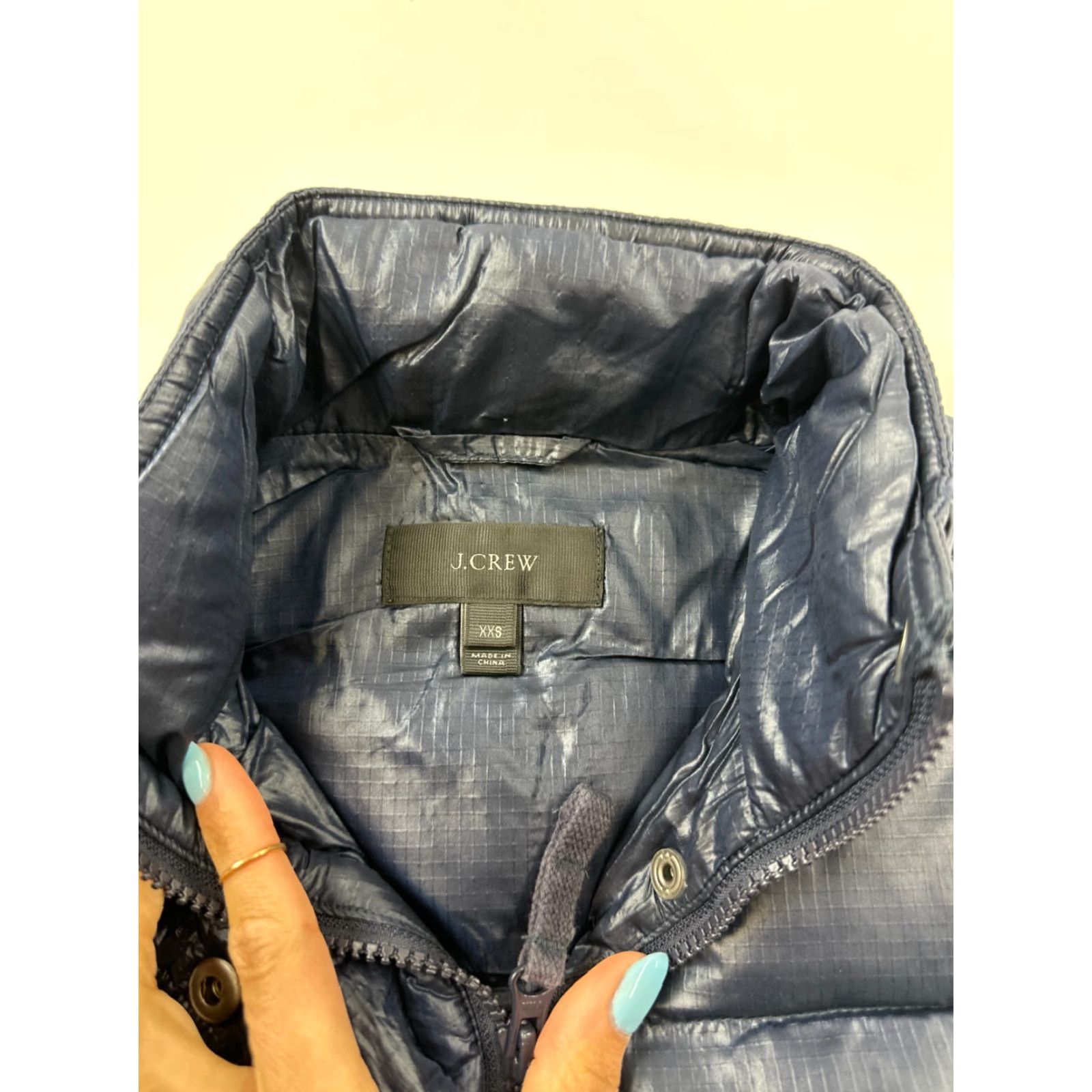 J.Crew VINTAGE J.Crew Vest Womens 2XS Blue Shiny Mock Neck Puffer Snap Inside Zipper Size XXS / US 00 / IT 34 - 4 Thumbnail