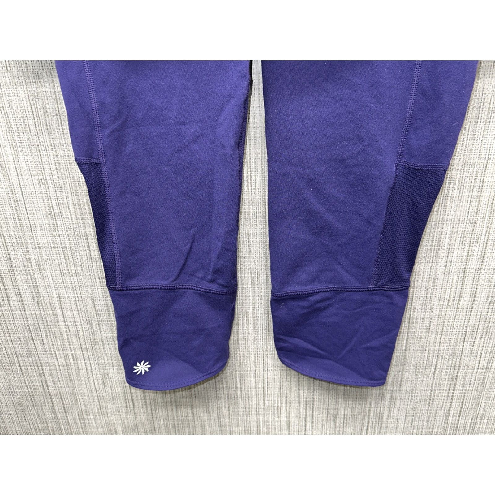 Athleta VINTAGE Athleta Women's Cropped Leggings Activewear Yoga Nylon Blend Purple Size M Women Size 32" / US 10 / IT 46 - 3 Thumbnail