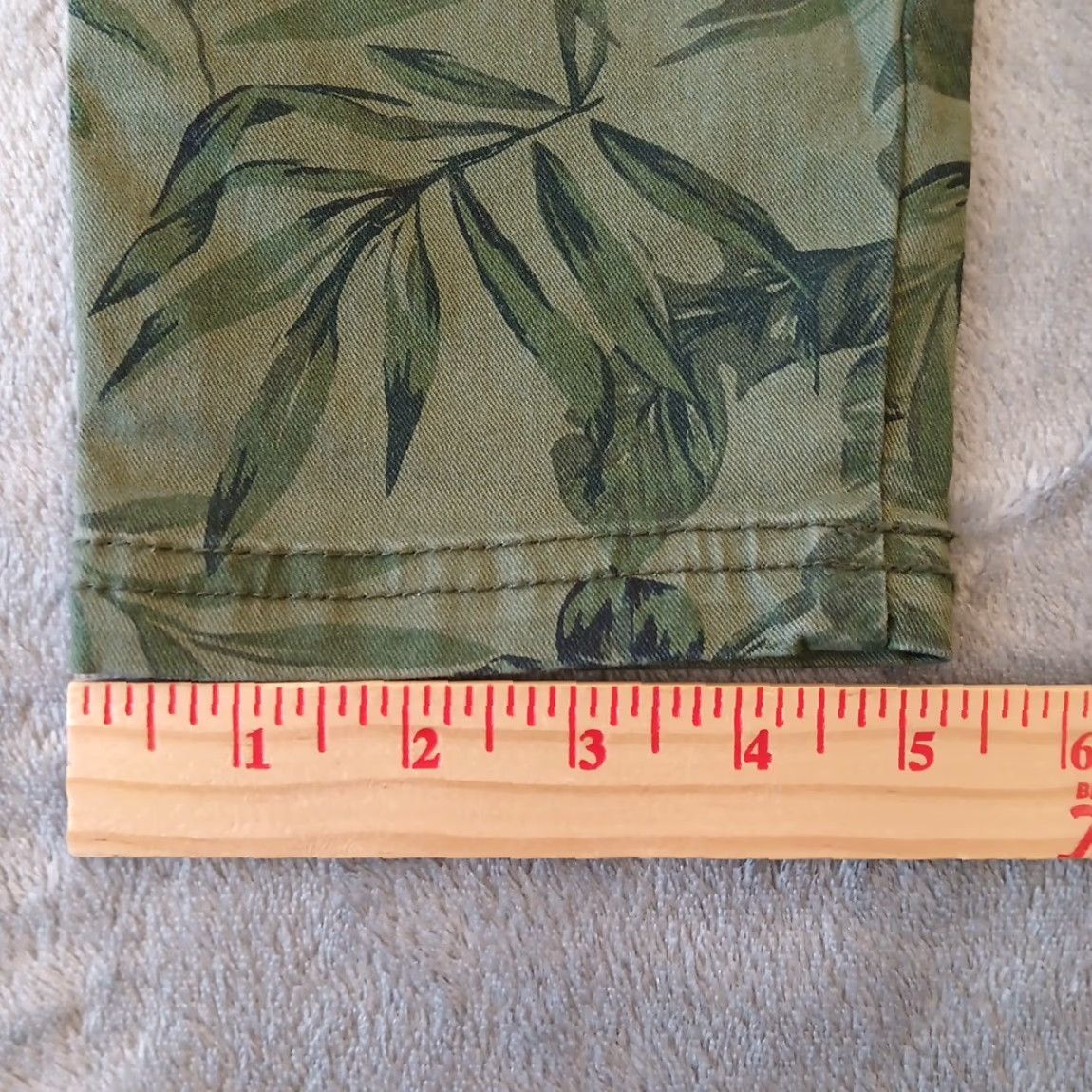 Old Navy Old Navy Pixie Pants Womens Size 4 Green Floral Cotton Blend Pockets Ankle Skinny Casual Regular 27 in Inseam Size 27" / US 4 / IT 40 - 7 Thumbnail