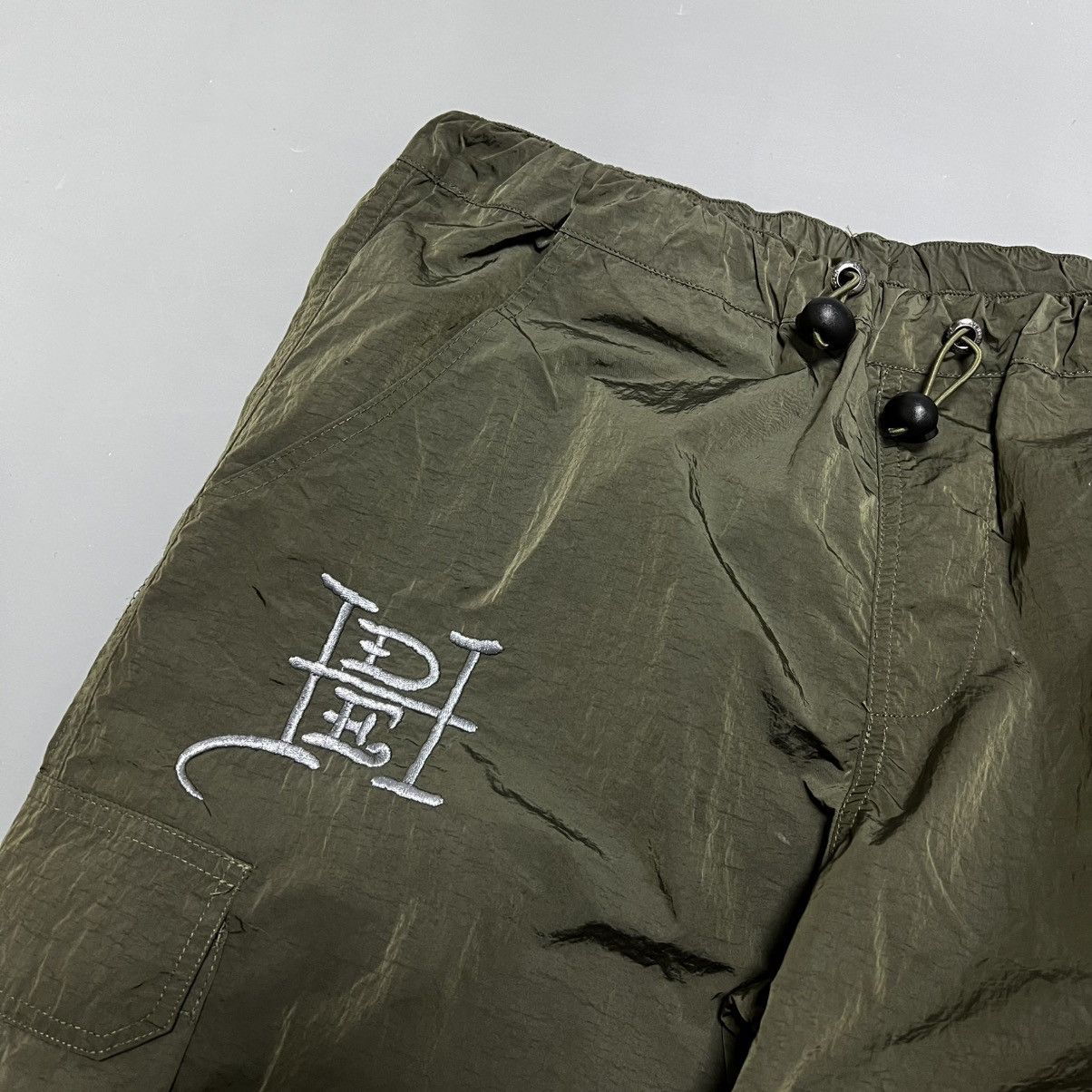 Ed Hardy × Urban Outfitters Ed Hardy x Urban Outfitters Big Logo Cargo Nylon Pants Baggy Size US 30 / EU 46 - 9 Thumbnail
