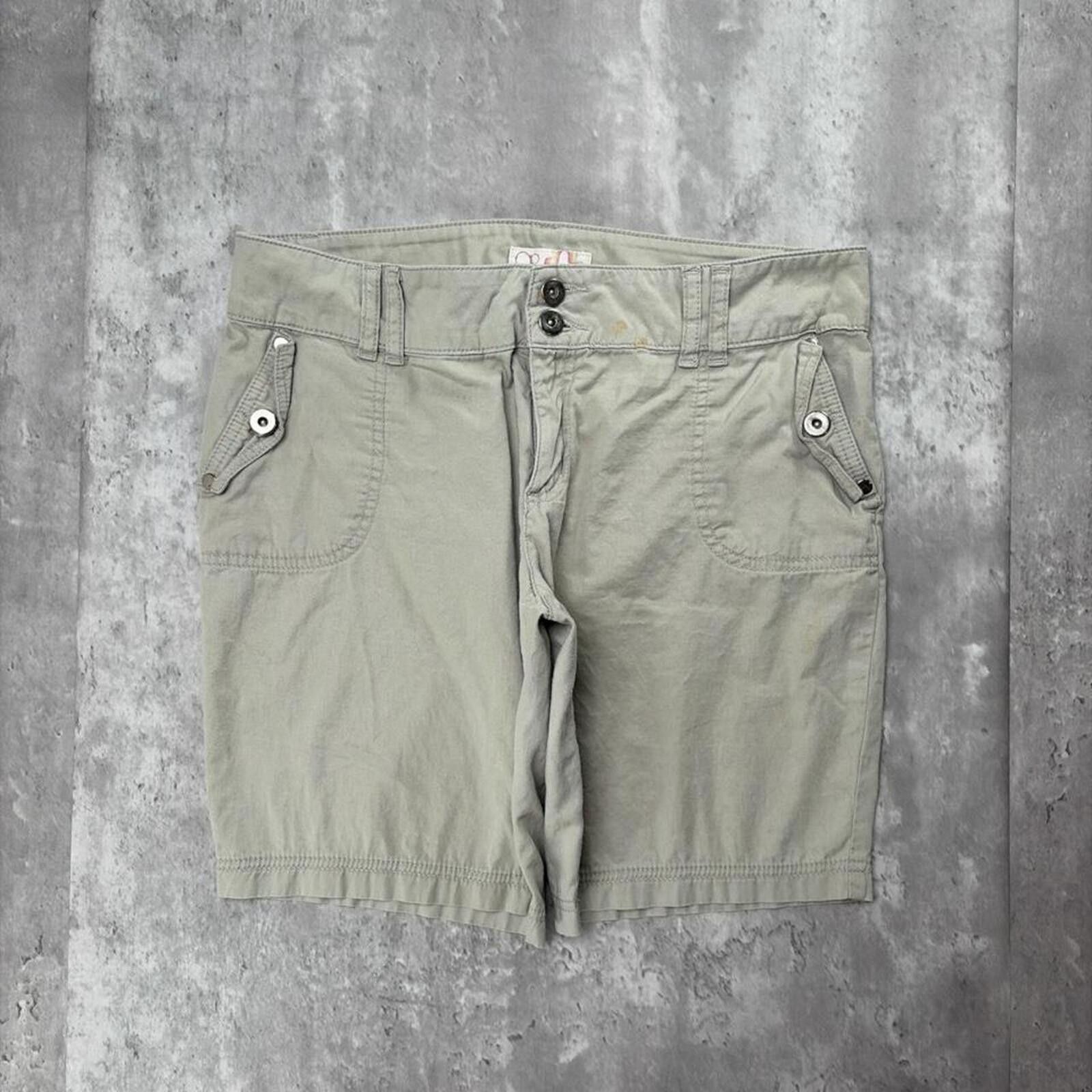Ocean Pacific Y2K Cream Ocean Pacific Grunge Surf Capri Shorts Size 34" / US 12 / IT 48 - 1 Thumbnail