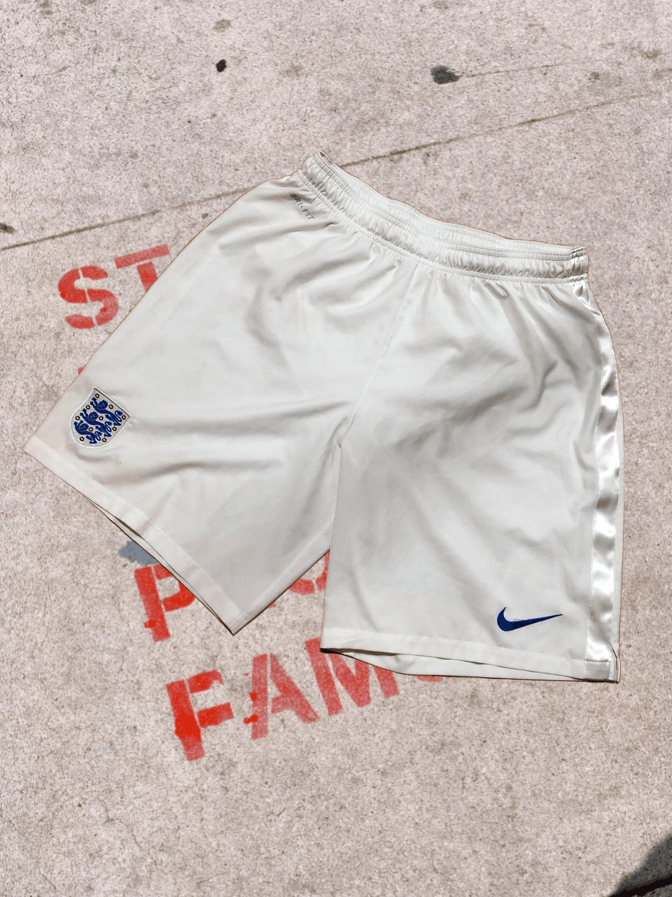 Nike Vintage Nike Shorts Size US 36 / EU 52 - 1 Thumbnail