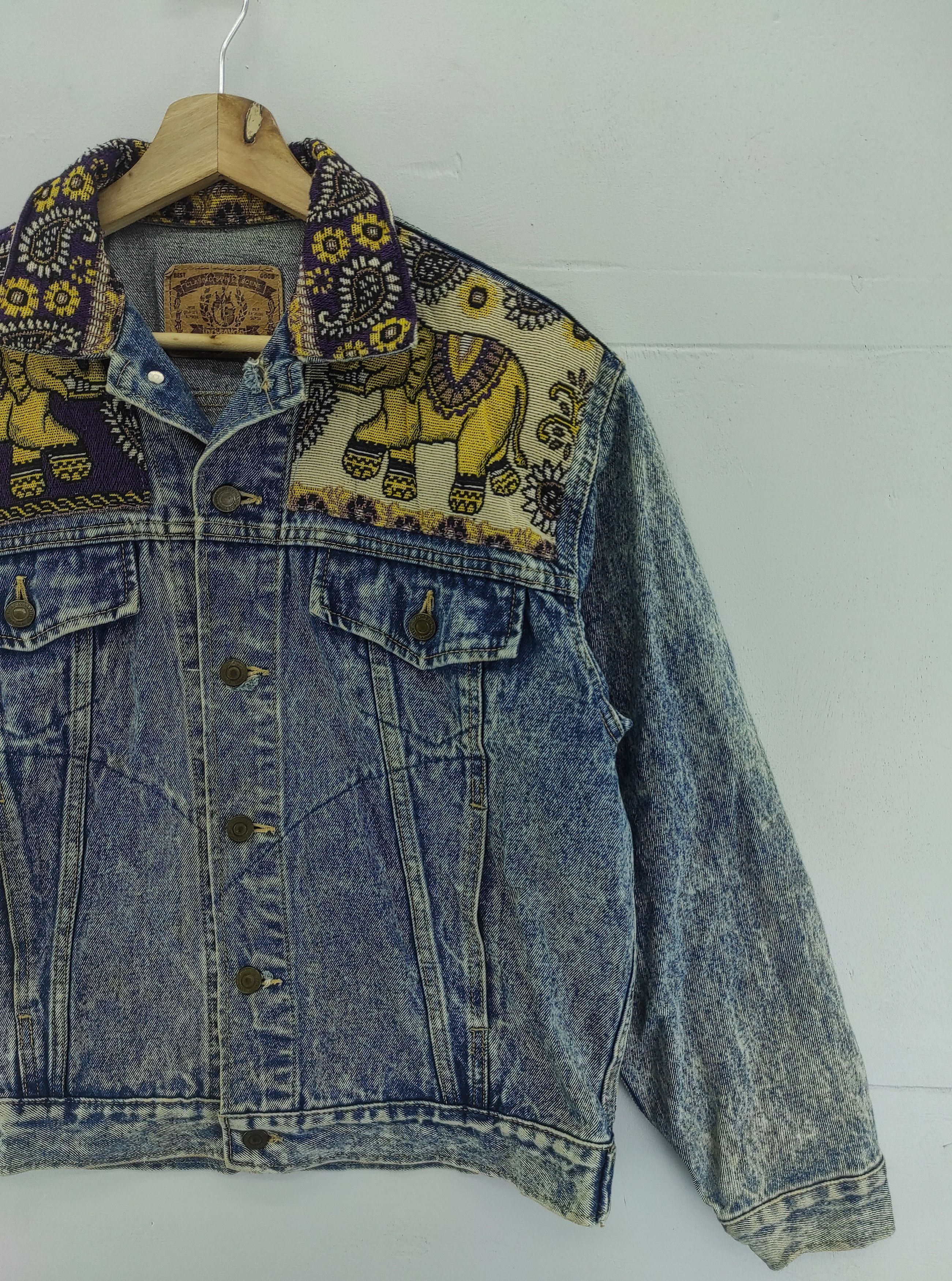 Other Vintage Denim Jacket Custom Elephant graphic Size US L / EU 52-54 / 3 - 5 Thumbnail