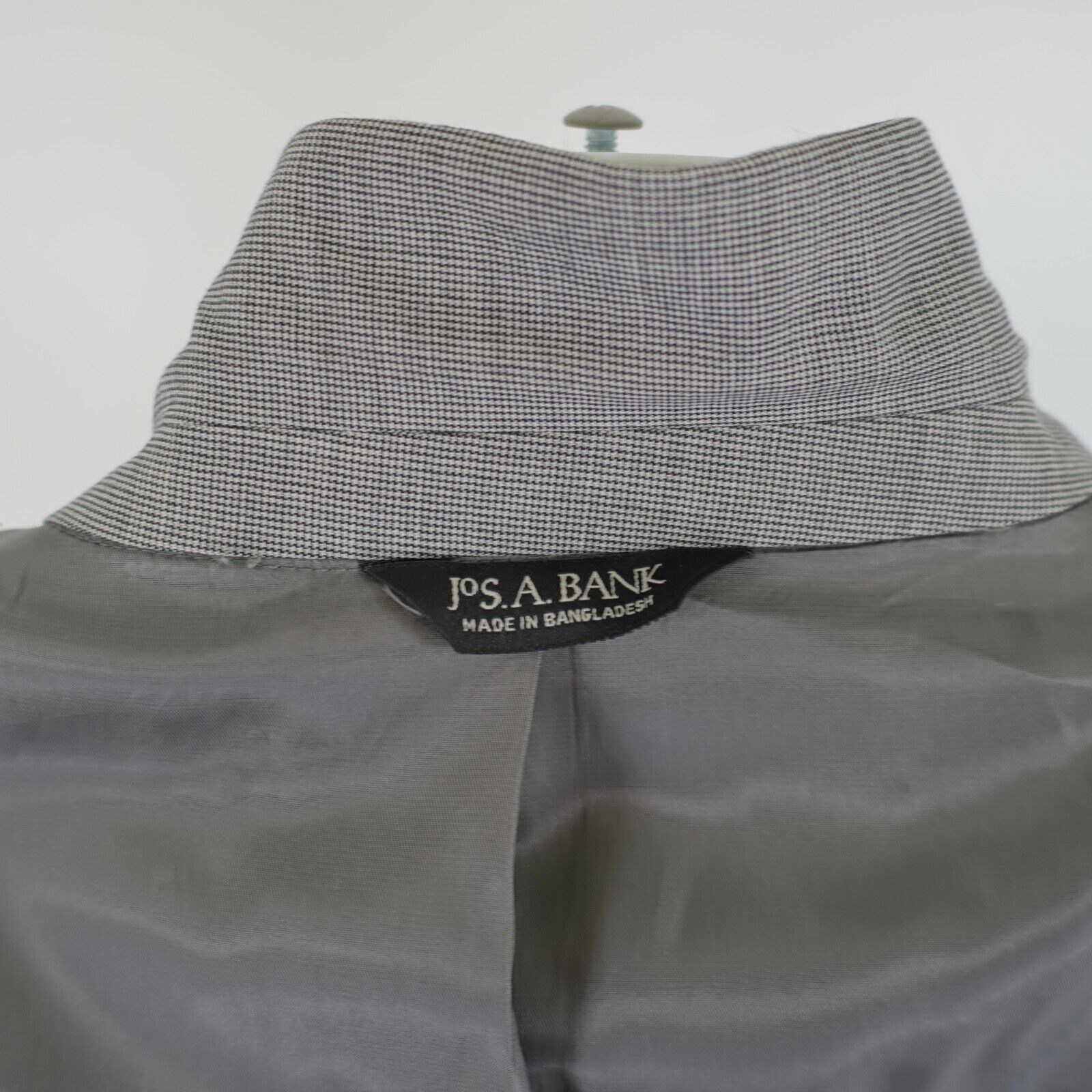Jos. A. Bank Jos A Bank Wool Gray Star Check 2 Piece Suit 46R 41/29 2 But Size 46R - 15 Thumbnail
