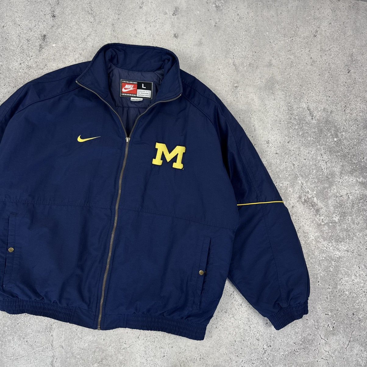 Nike × Vintage Vintage Nike Michigan Wolverines 90s Padded Jacket Size US L / EU 52-54 / 3 - 3 Thumbnail
