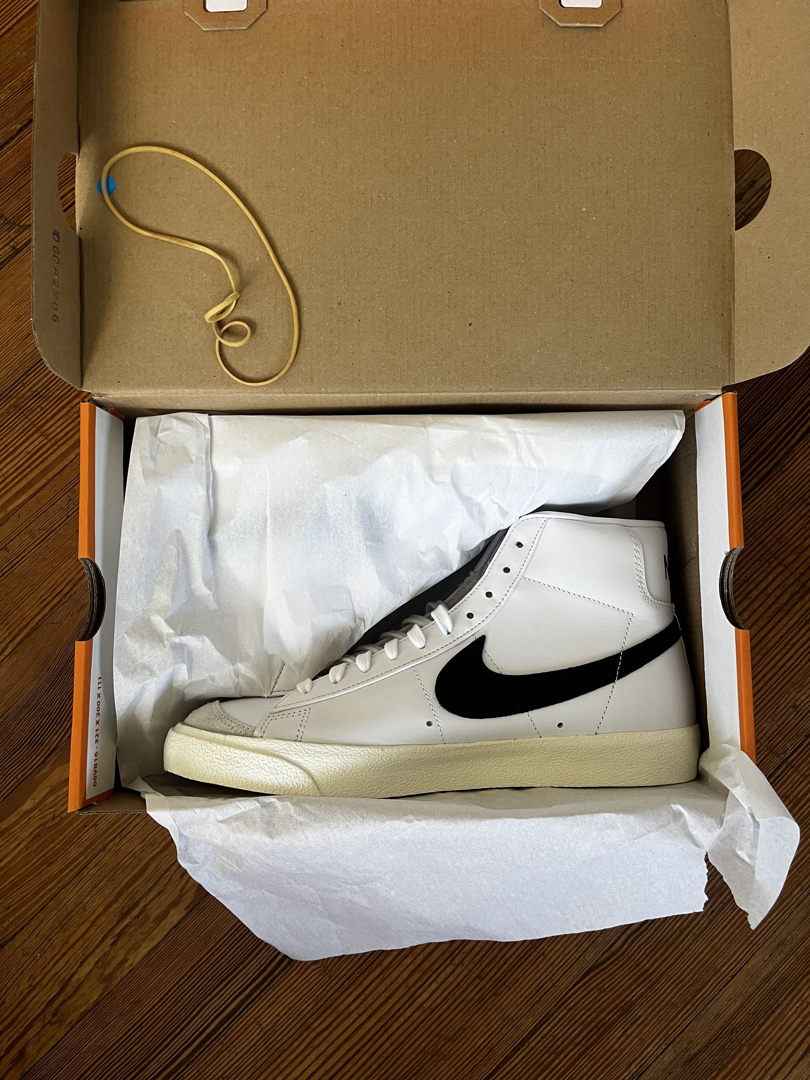 Nike Nike Kyrie Irving 1 Nike ID By You “Black White Silver 