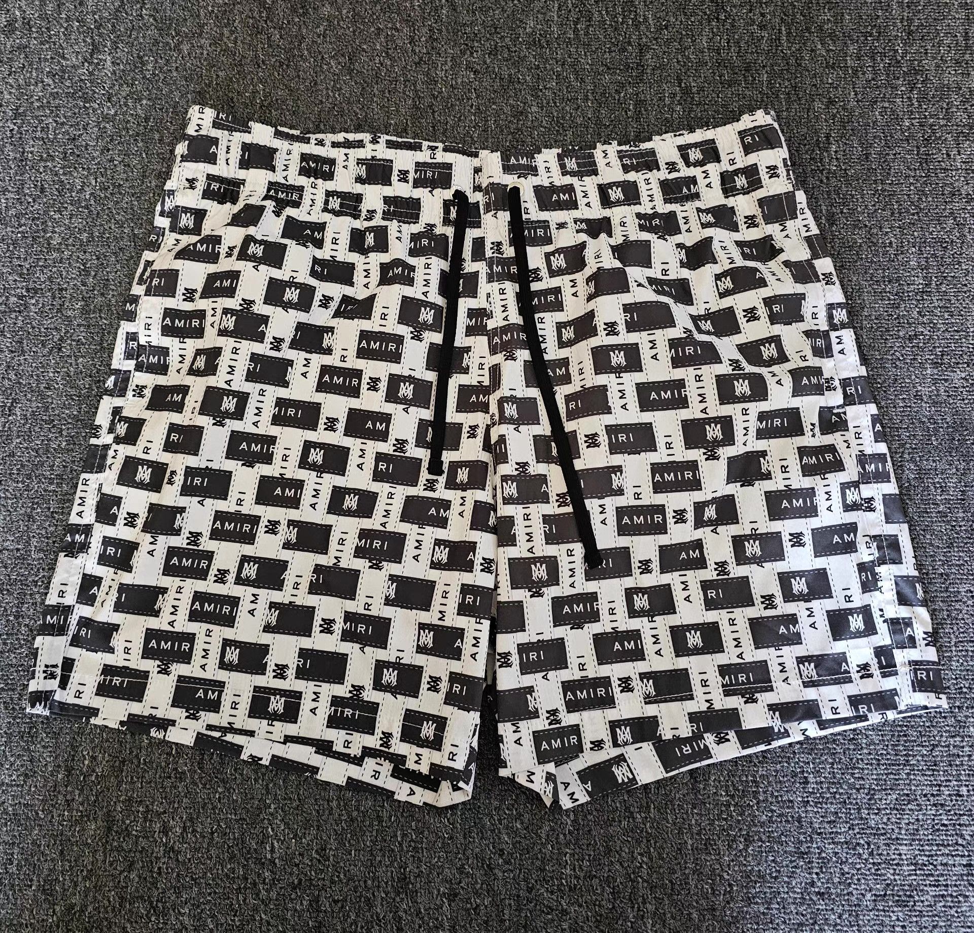 Amiri Amiri All-Over Print Shorts Size US 34 / EU 50 - 1 Thumbnail
