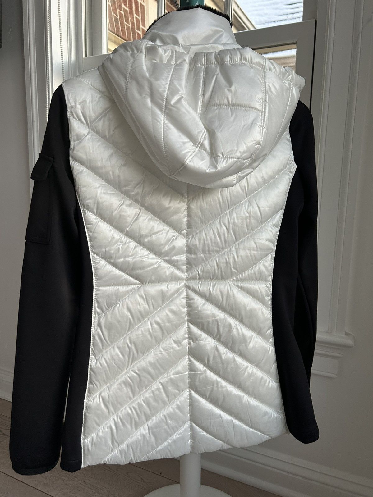 Calvin Klein Calvin Klein Performance White & Black Hybrid Puffer Jacket Size XS / US 0-2 / IT 36-38 - 6 Thumbnail