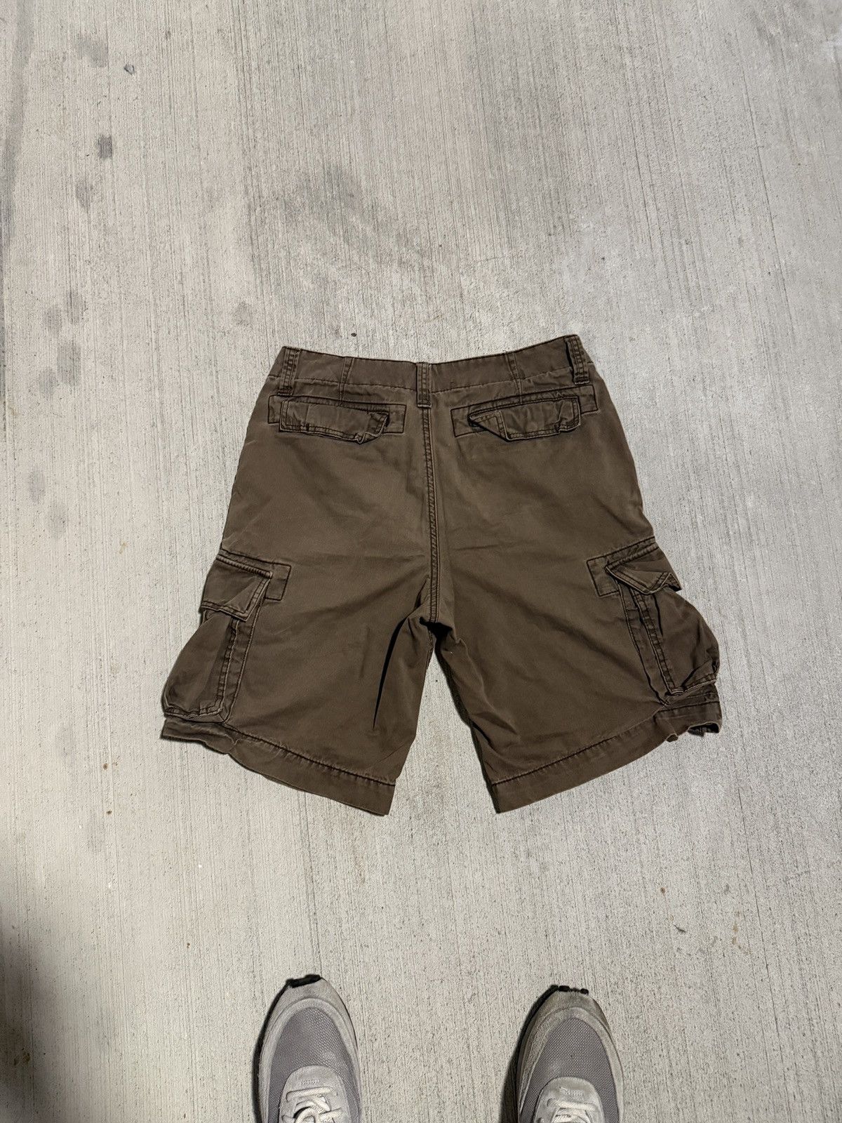 Old Navy Vintage brown cargo shorts Size US 33 - 5 Thumbnail
