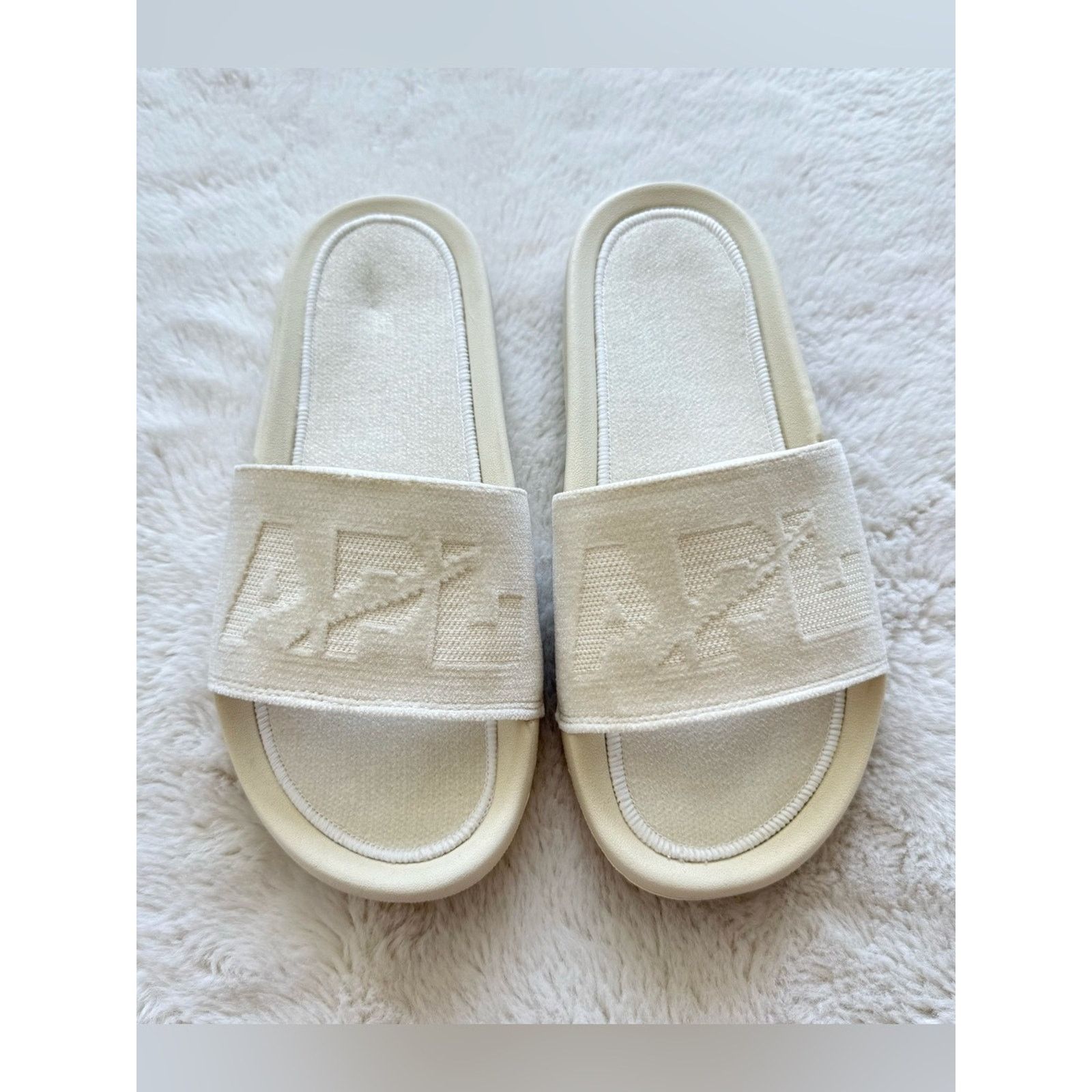 NEW!!! APL women white velvet slides size 7 US