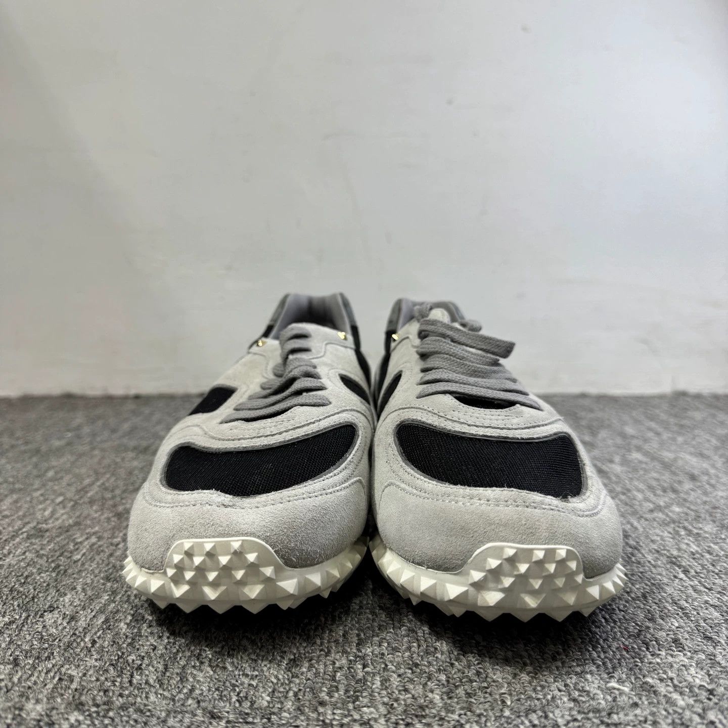 Valentino Valentino 98 New Casual Sneakers 40 Heel Chip Size US 7 / EU 40 - 2 Thumbnail