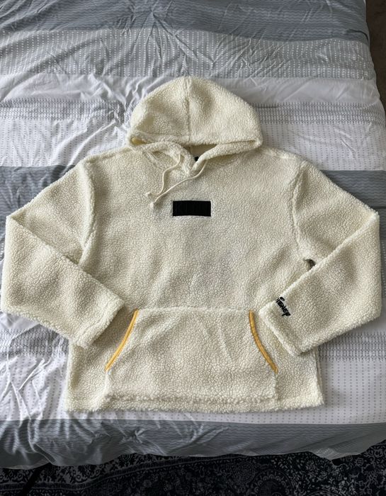 Kith x best sale disney sherpa hoodie