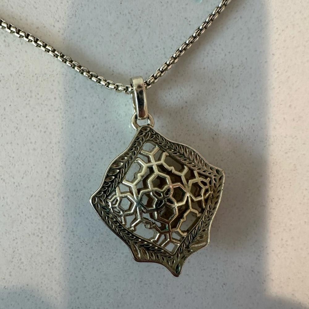 Kendra Scott Kasey Long Gold Filigree Pendant Necklace