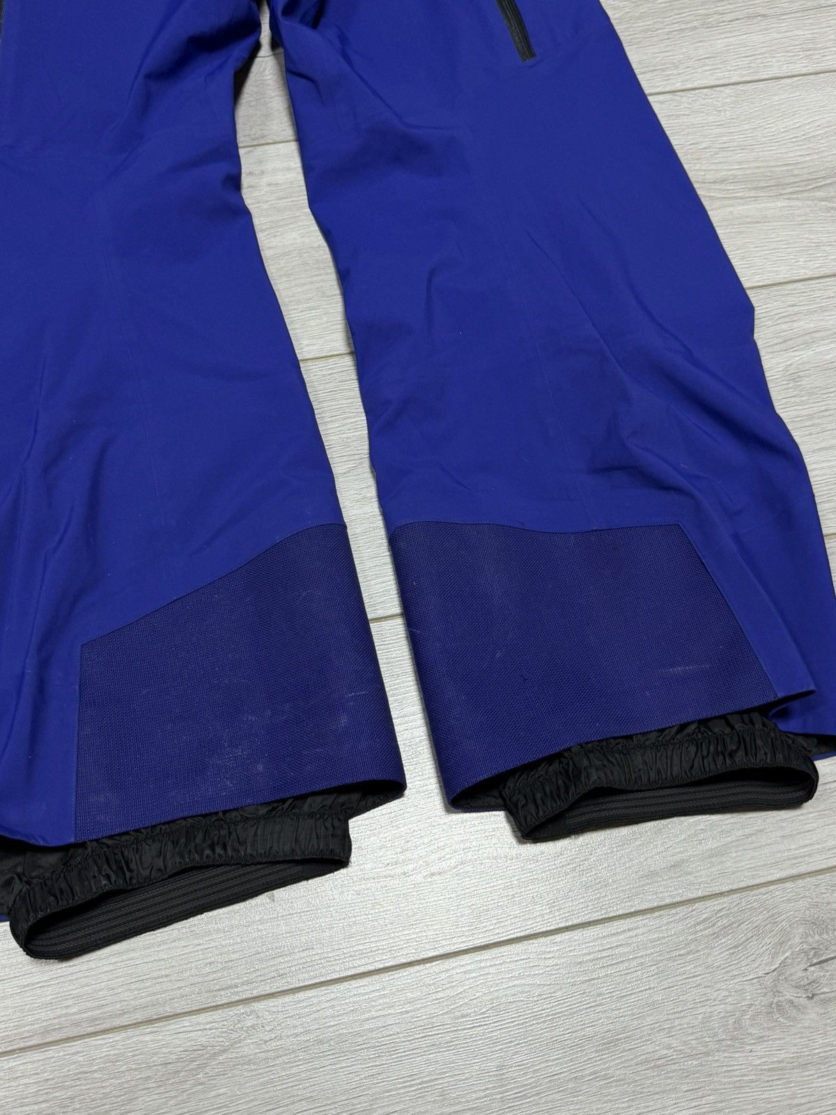 Arc'teryx Arcteryx Gore tex Recco ski pants multi pocket waterproof Size US 30 / EU 46 - 13 Thumbnail
