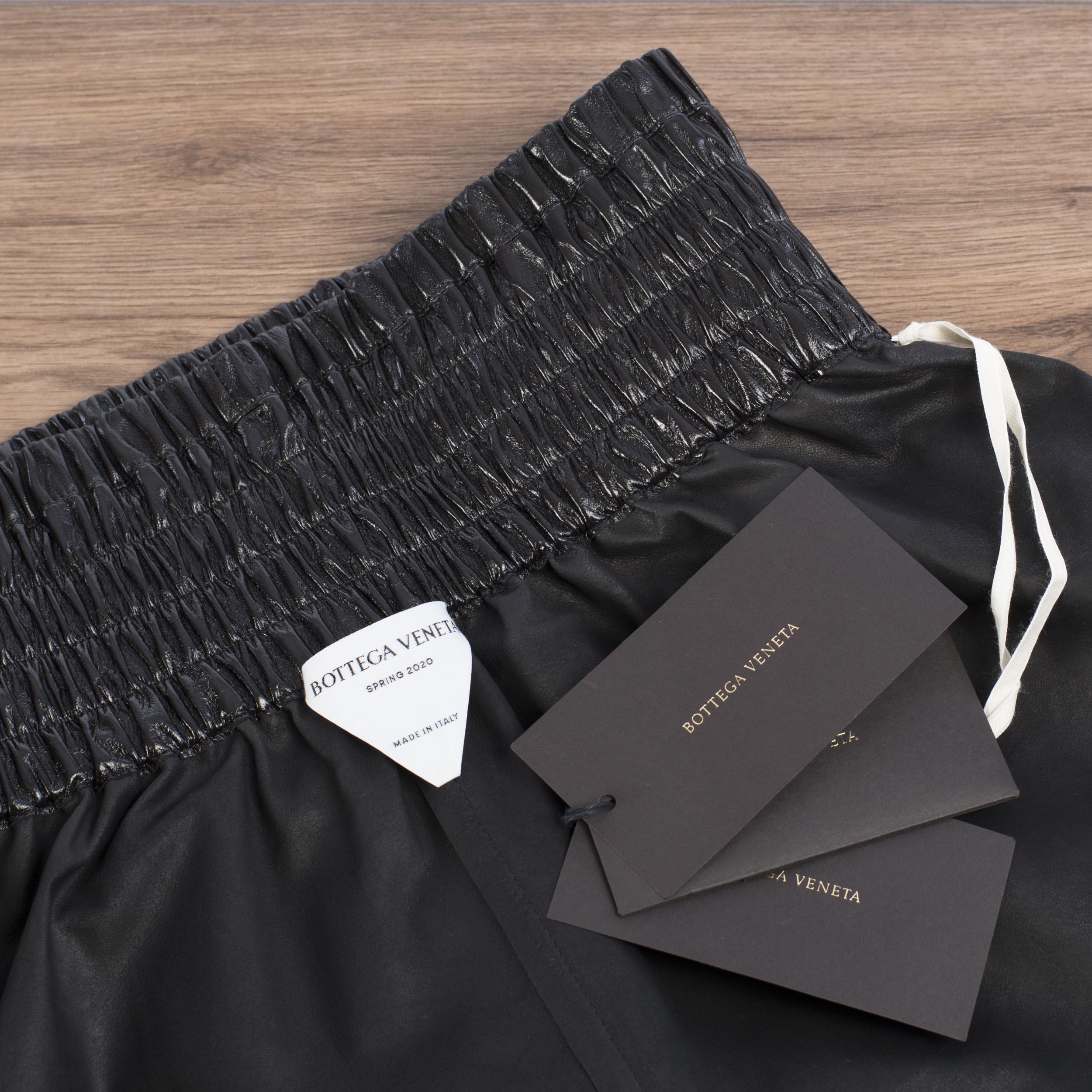 Bottega Veneta Loose Fit Shorts In Shiny Black Nappa Leather Size 26" / US 2 / IT 38 - 9 Thumbnail