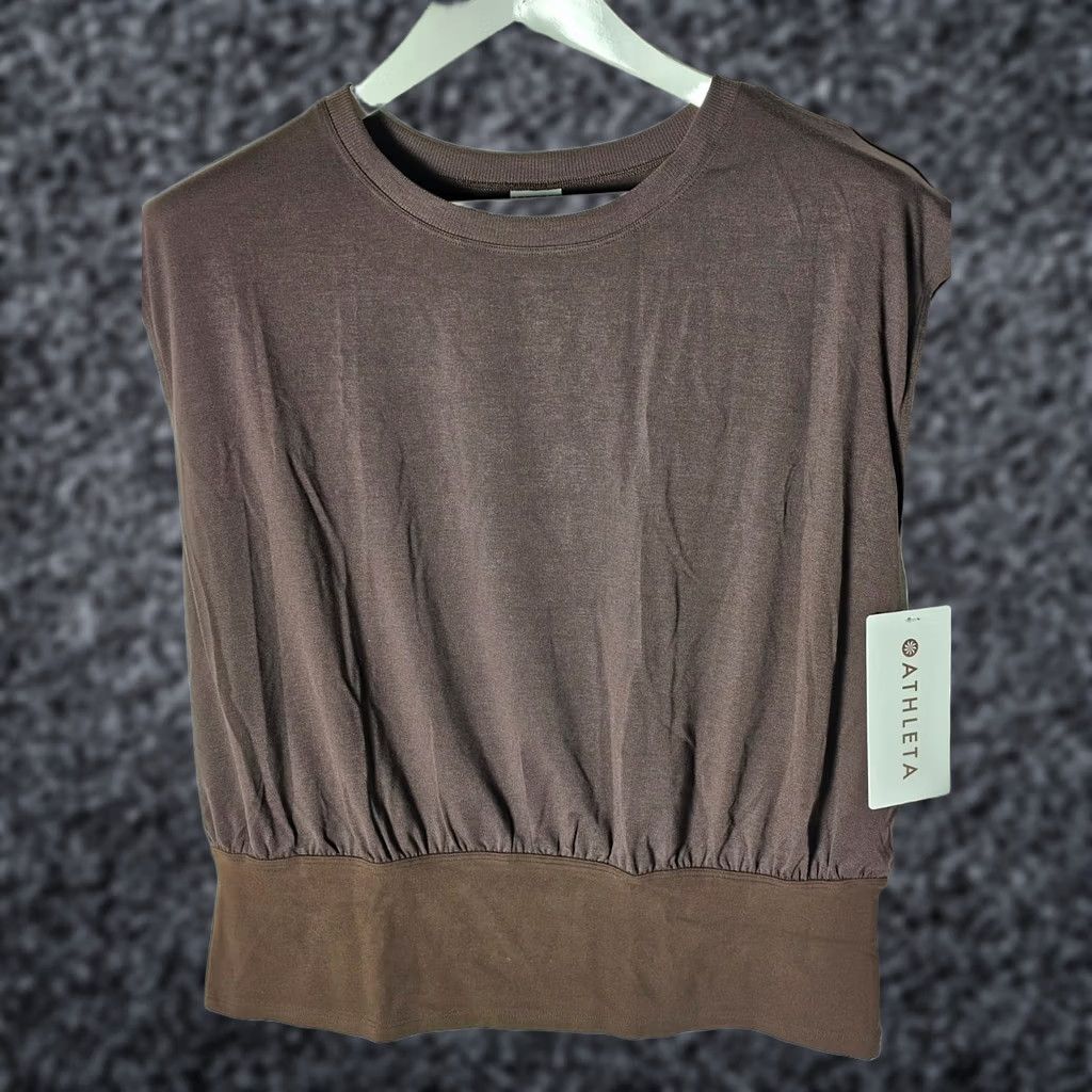 Athleta Athleta Easy in Hybrid Tee Pullover Women Tank M Toasted Brown Bathing Active Gym & Training Womens Size M / US 6-8 / IT 42-44 - 1 Thumbnail