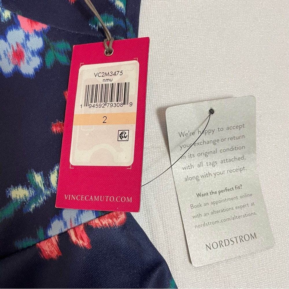 Vince Camuto NWT New Vince Camuto Floral Short Sleeve Scuba Fit & Flare Size XS / US 0-2 / IT 36-38 - 9 Thumbnail