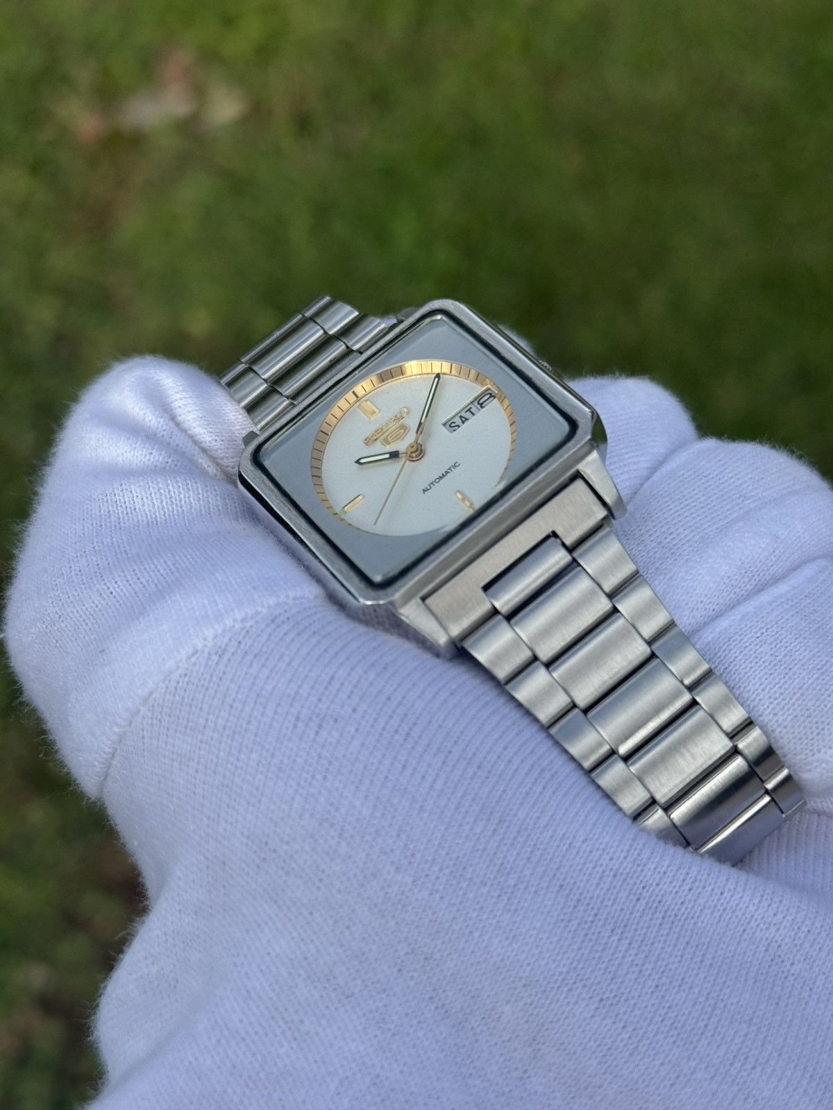 Seiko Vintage Seiko 5 Automatic japan Watch: silver Dial, TV Case Size 36 - 4 Thumbnail
