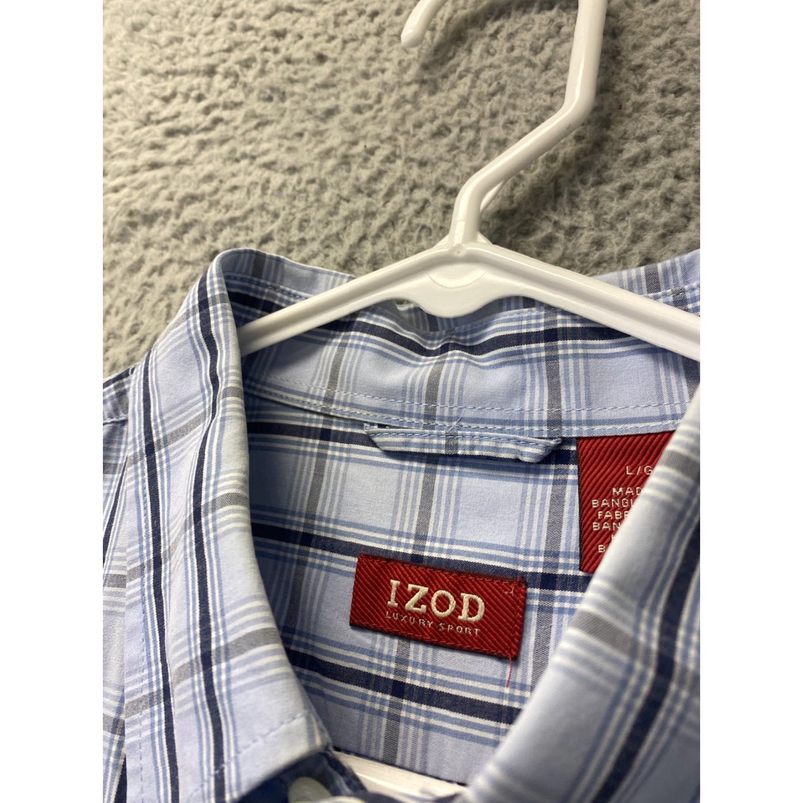 Izod IZOD Button-Up Shirt Men's Large Blue Short Sleeve Regular Fit Solid Classic Size US L / EU 52-54 / 3 - 4 Thumbnail