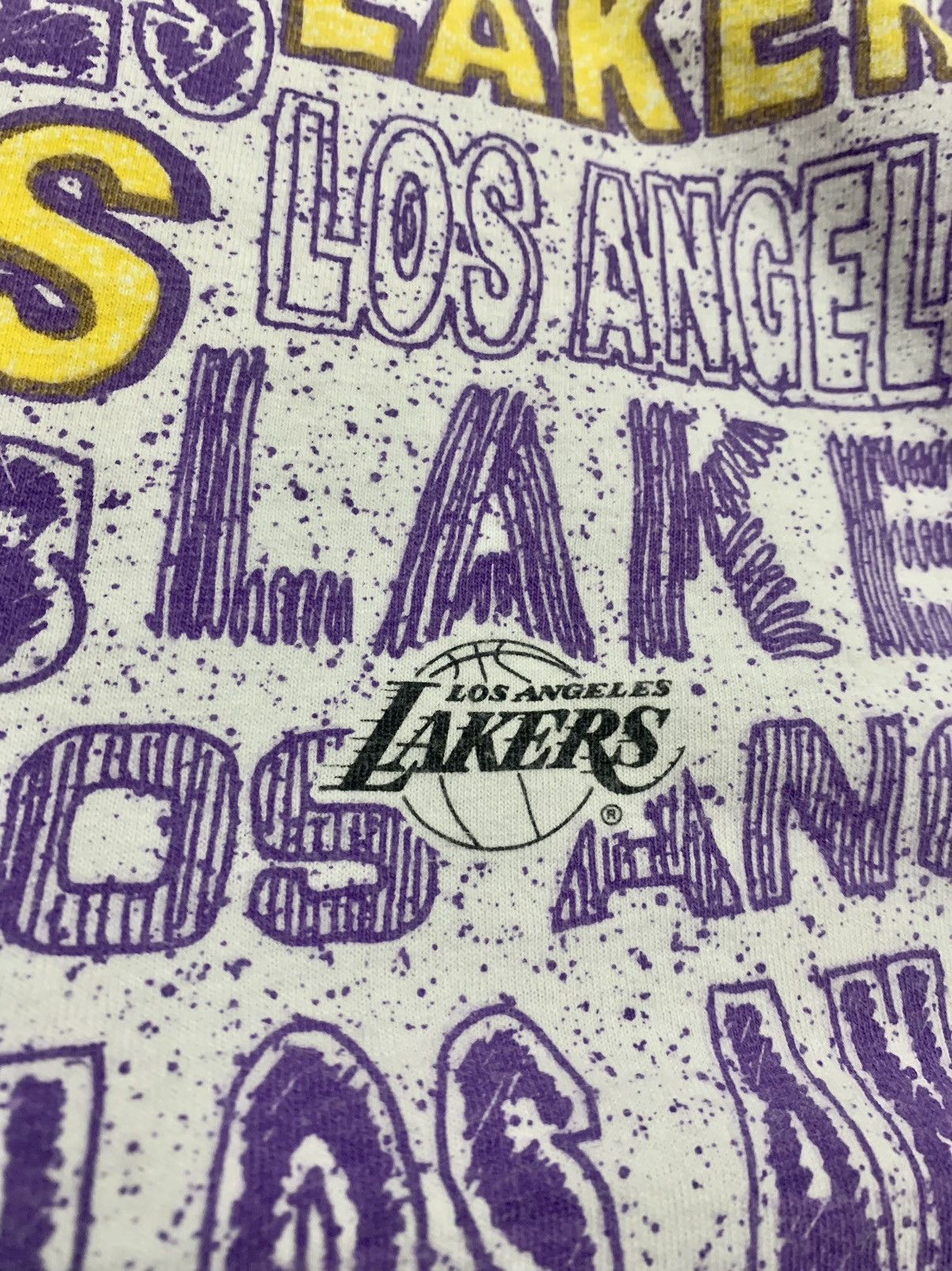 NBA × Vintage LA Lakers 90’s All Over Print Tshirt Size US XL / EU 56 / 4 - 3 Thumbnail