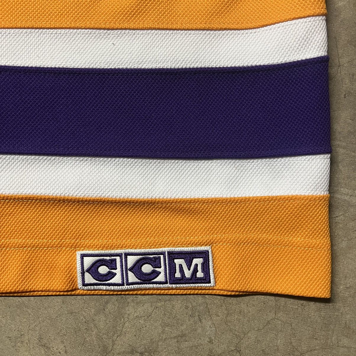 Ccm × Vintage Vintage 90’s Los Angeles Kings J. Quick #32 Hockey Jersey Size US XL / EU 56 / 4 - 10 Thumbnail